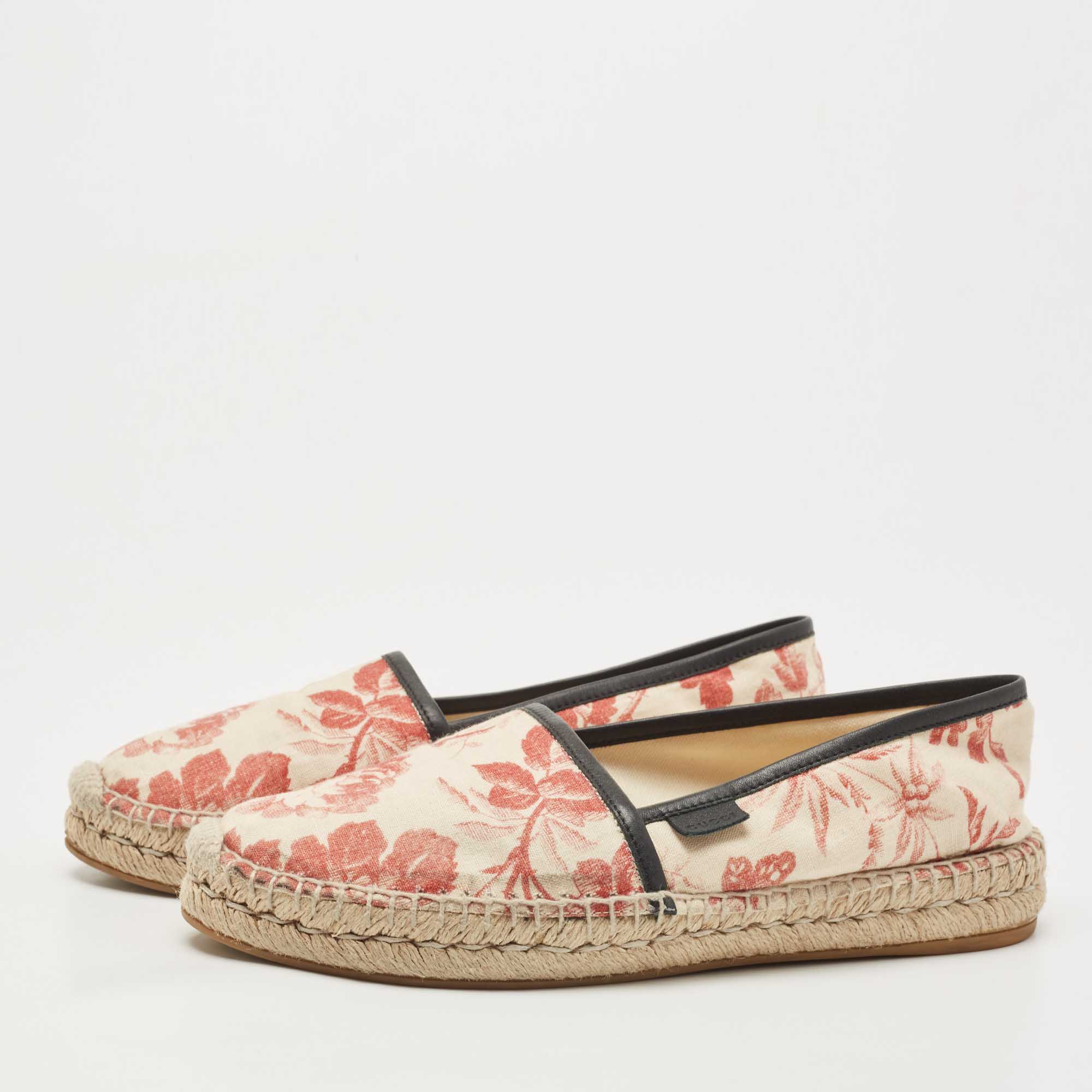 

Gucci Beige Floral Printed Fabric Slip On Espradrille Flats Size