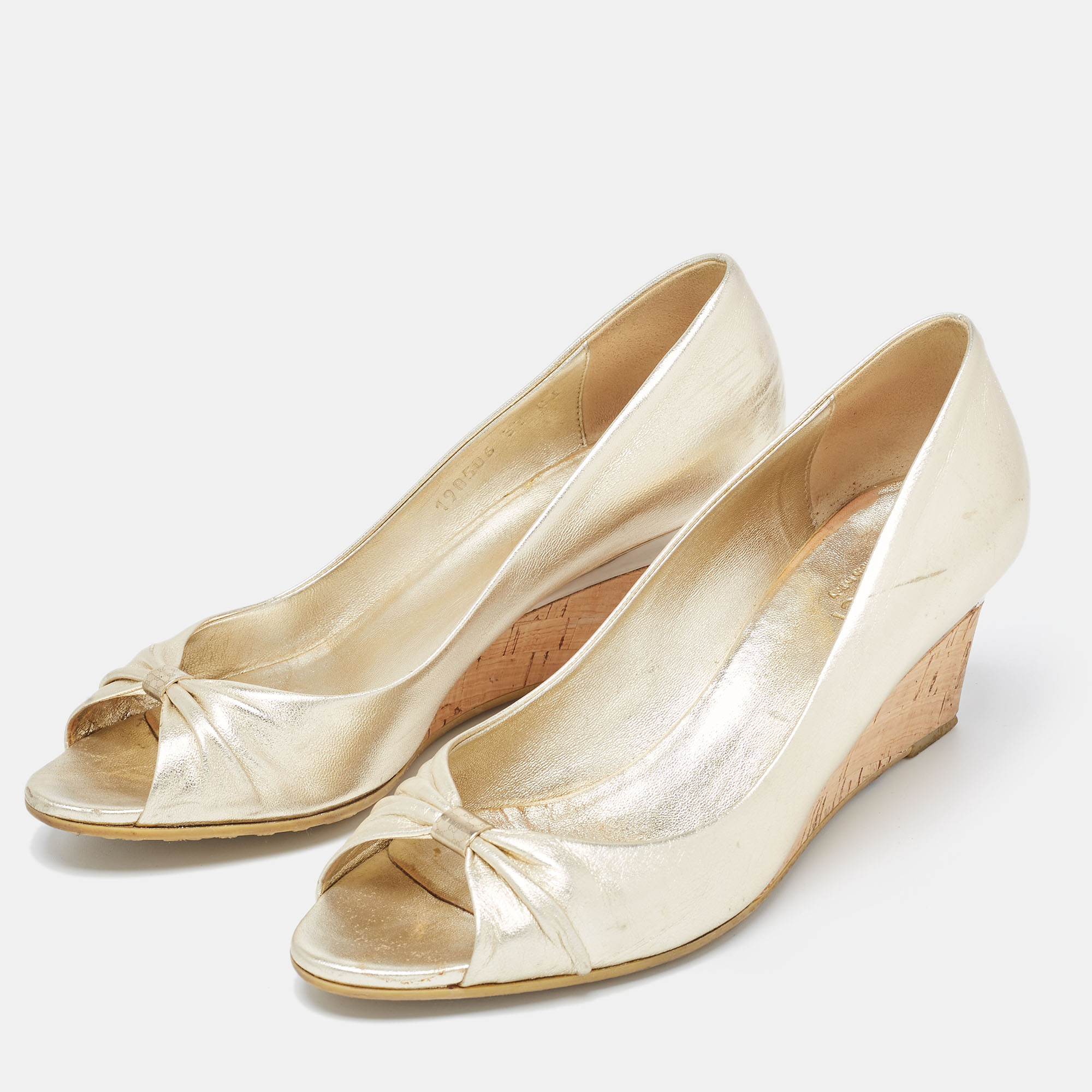 

Gucci Gold Leather Wedge Open Toe Pumps Size, Metallic