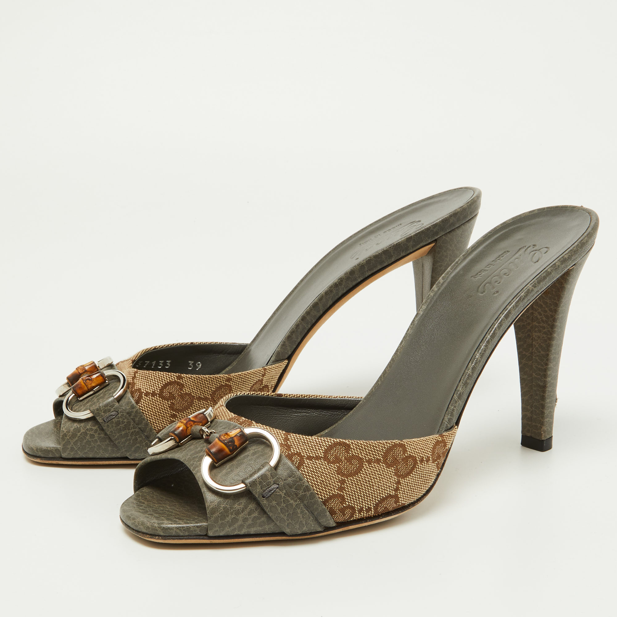 

Gucci Grey/Beige Canvas and Leather Slide Sandals Size