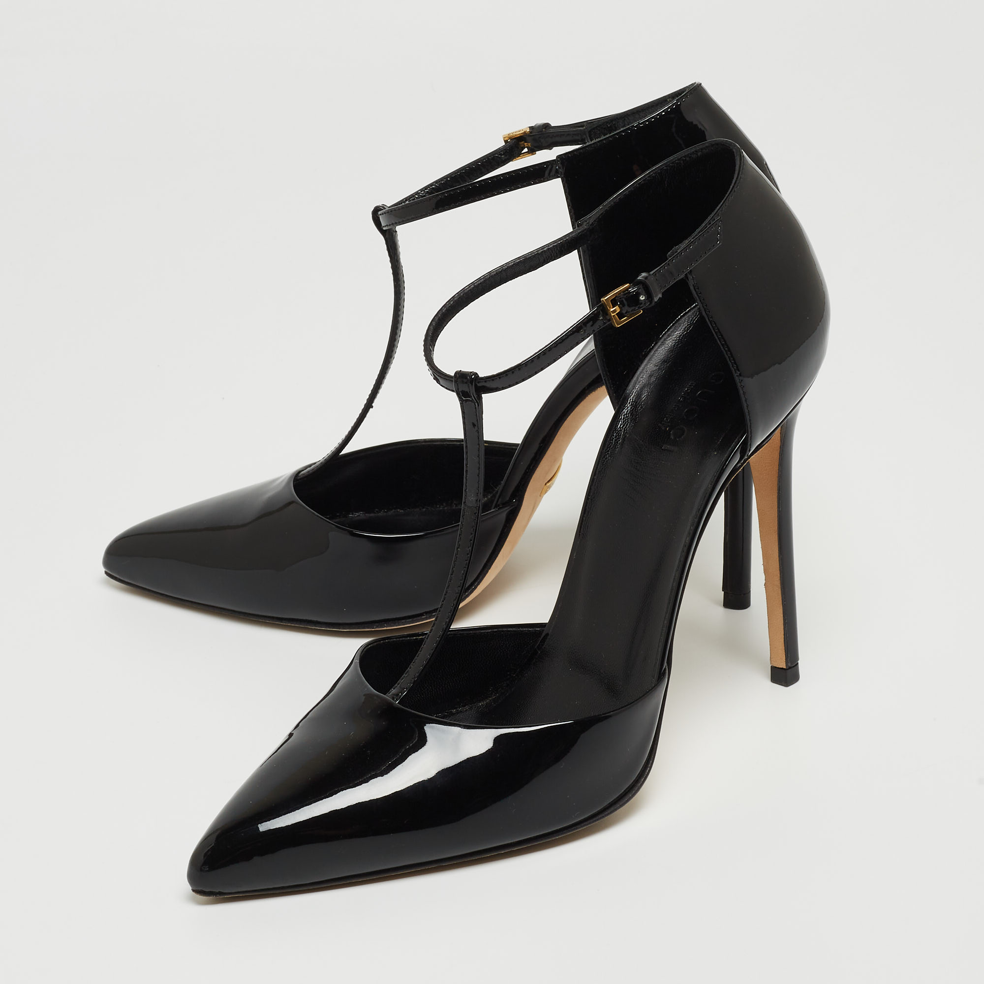 

Gucci Black Patent Leather T-Strap Pointed Toe Pumps Size