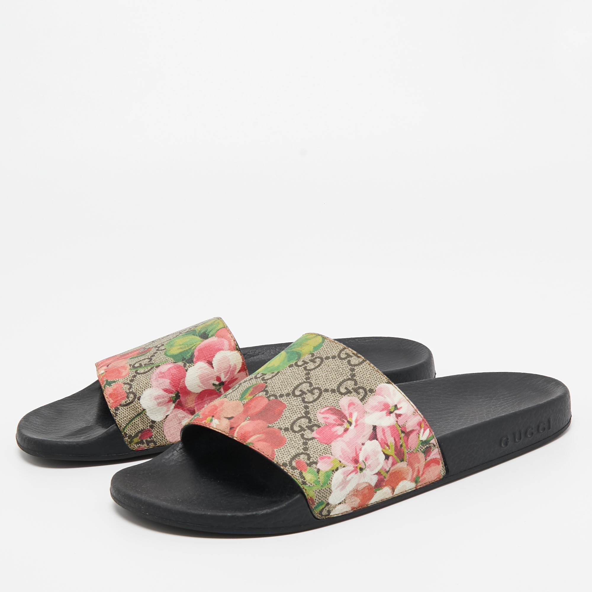 

Gucci Multicolor GG Bloom Print Supreme Canvas Slides Size, Beige