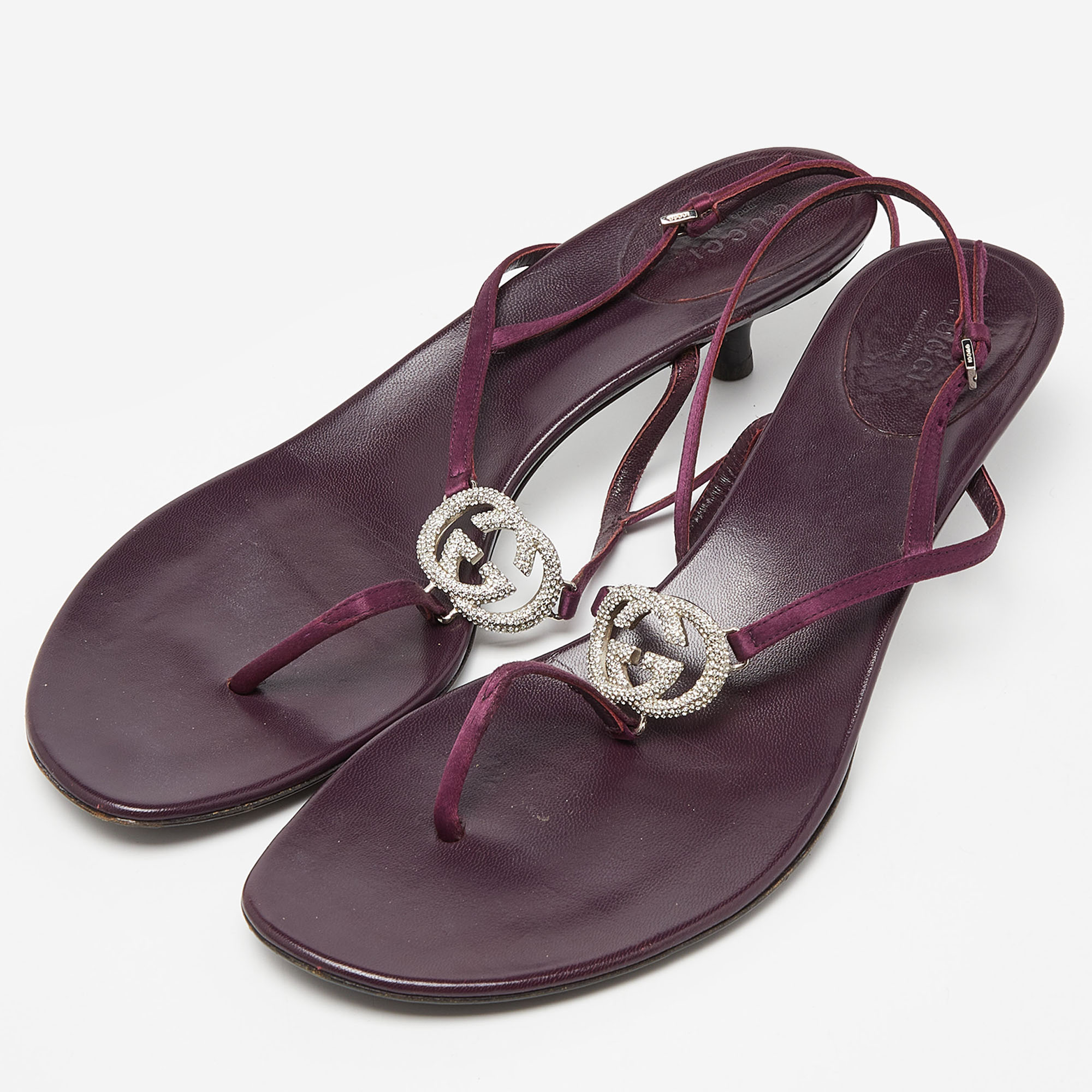 

Gucci Purple Satin Crystal Embellished Interlocking G Thong Sandals Size