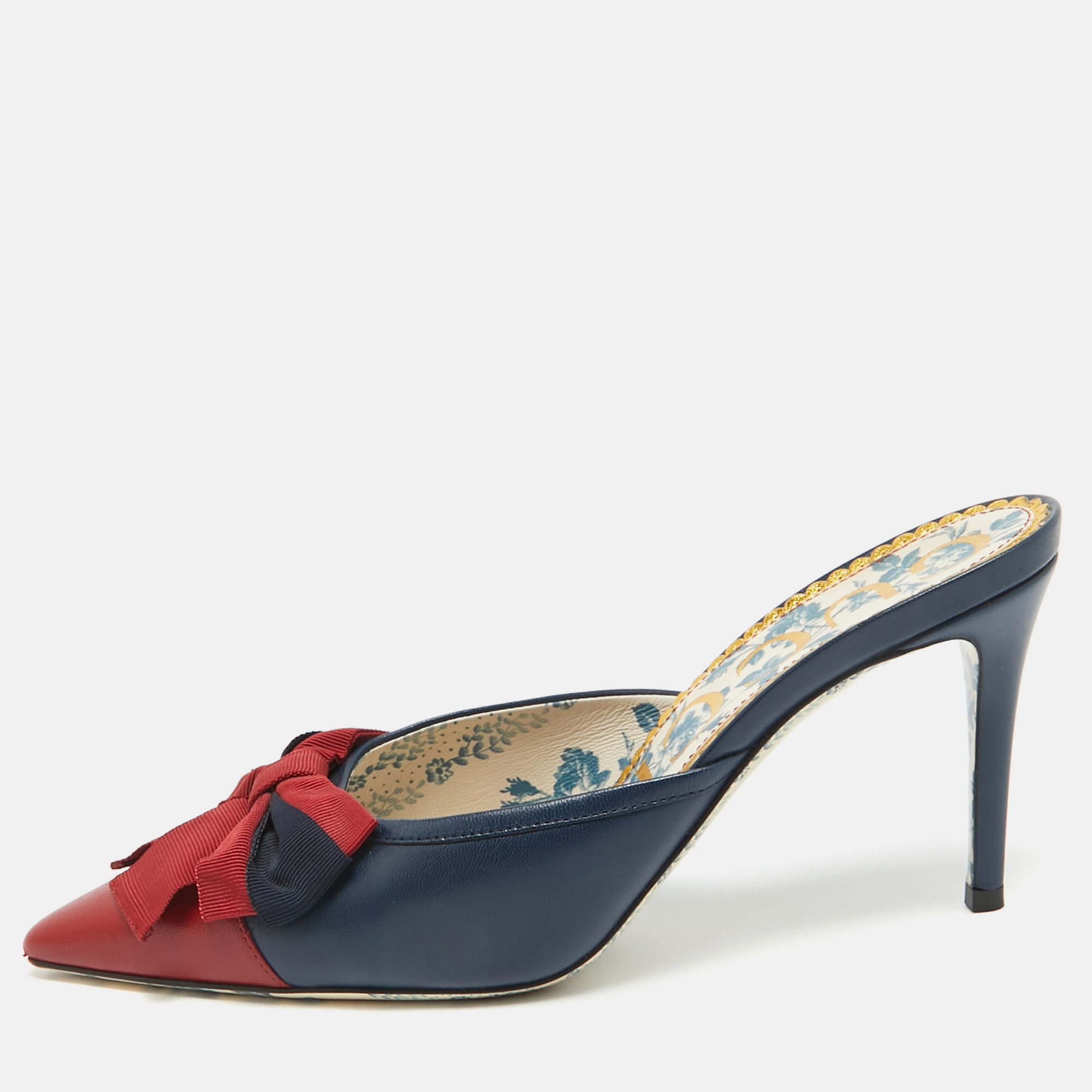 

Gucci Navy Blue/Red Leather Pointed Toe Mules Size