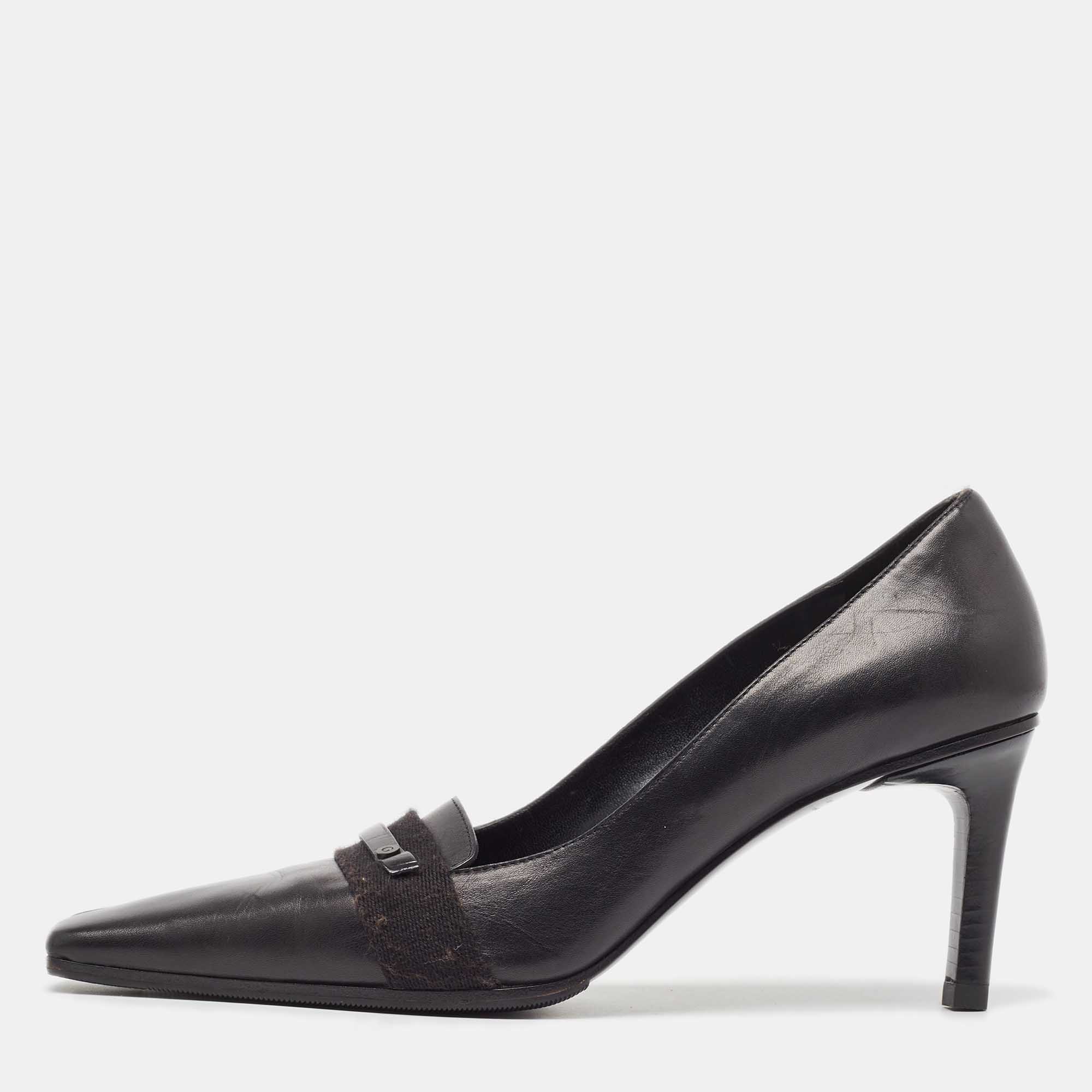 

Gucci Vintage Black Leather Pointed Toe Pumps Size