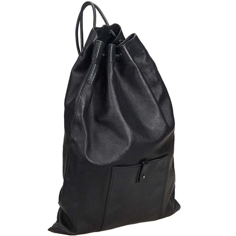 

Gucci Black Leather Drawstring Backpack