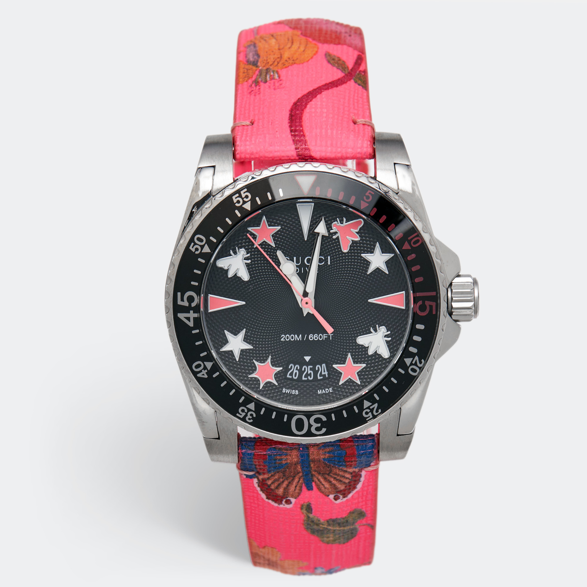 

Gucci Black Stainless Steel Floral Print Calfskin Leather Dive YA136326 Women's Wristwatch, Pink