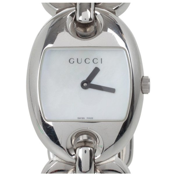 Gucci 121.5 MOP SS Marina Chain Womens Wristwatch 26 MM