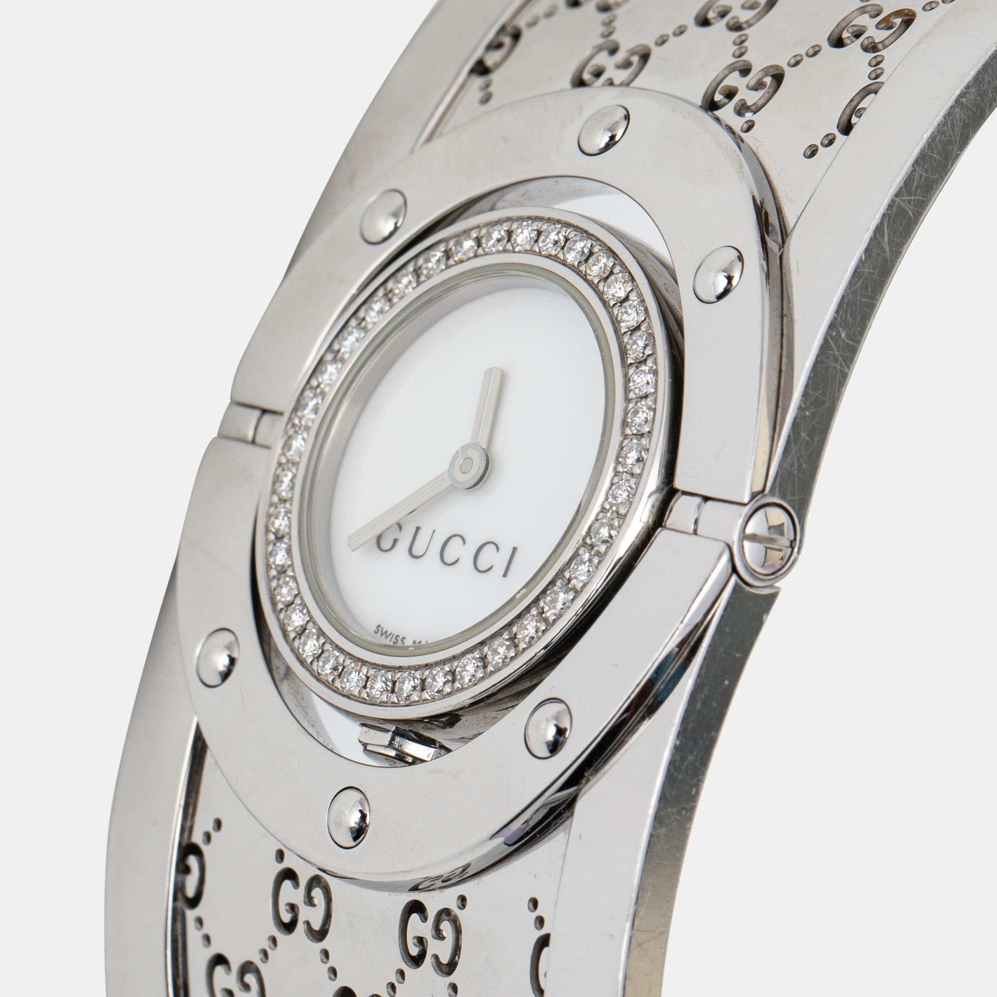 

Gucci White Mother Of Pearl Diamond Stainless Steel Twirl Women's Wristwatch, Silver
