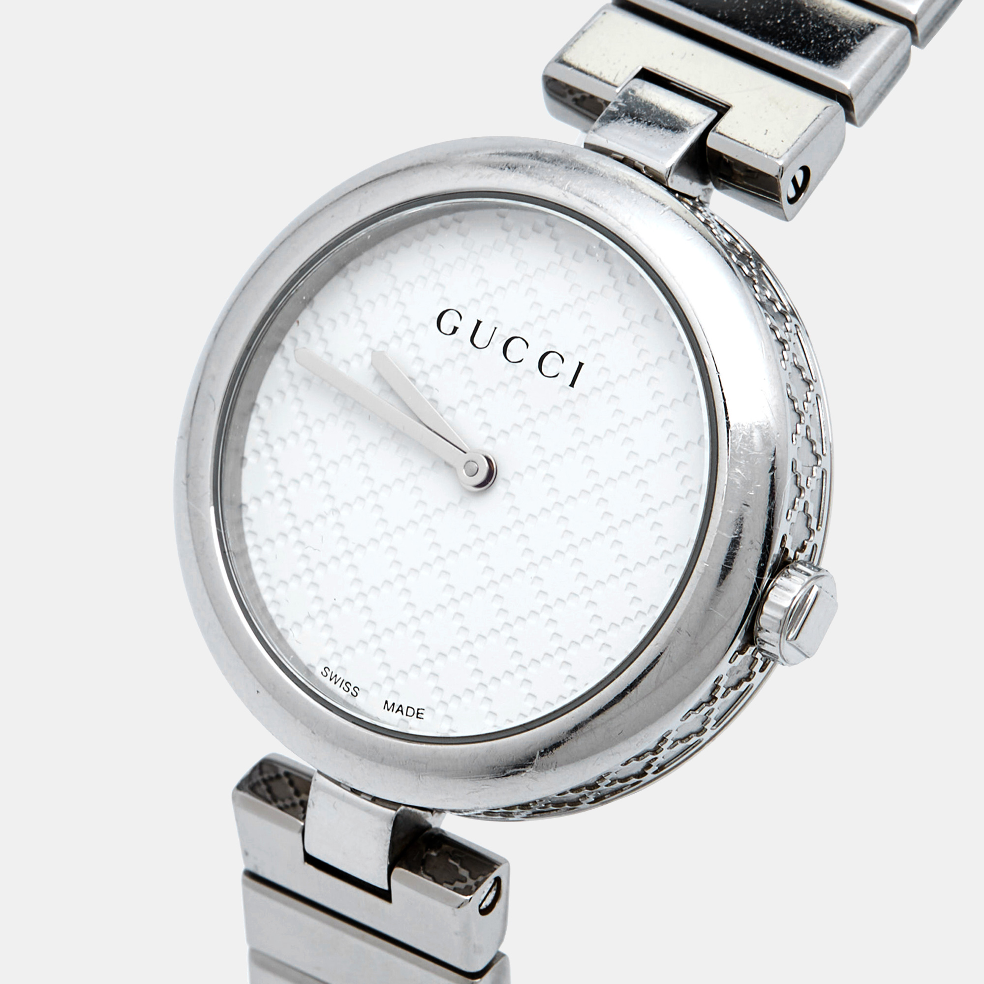 

Gucci White Stainless Steel Diamantissima YA141402 Women's Wristwatch, Silver