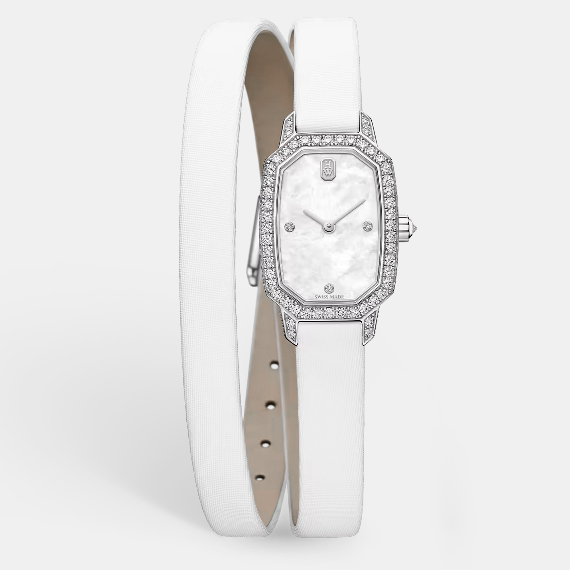 Pre-owned Harry Winston Mother Of Pearl 18k White Gold Diamond Satin Emerald Emeqhm18ww010 Women's Wristwatch 17.7 X 24 Mm