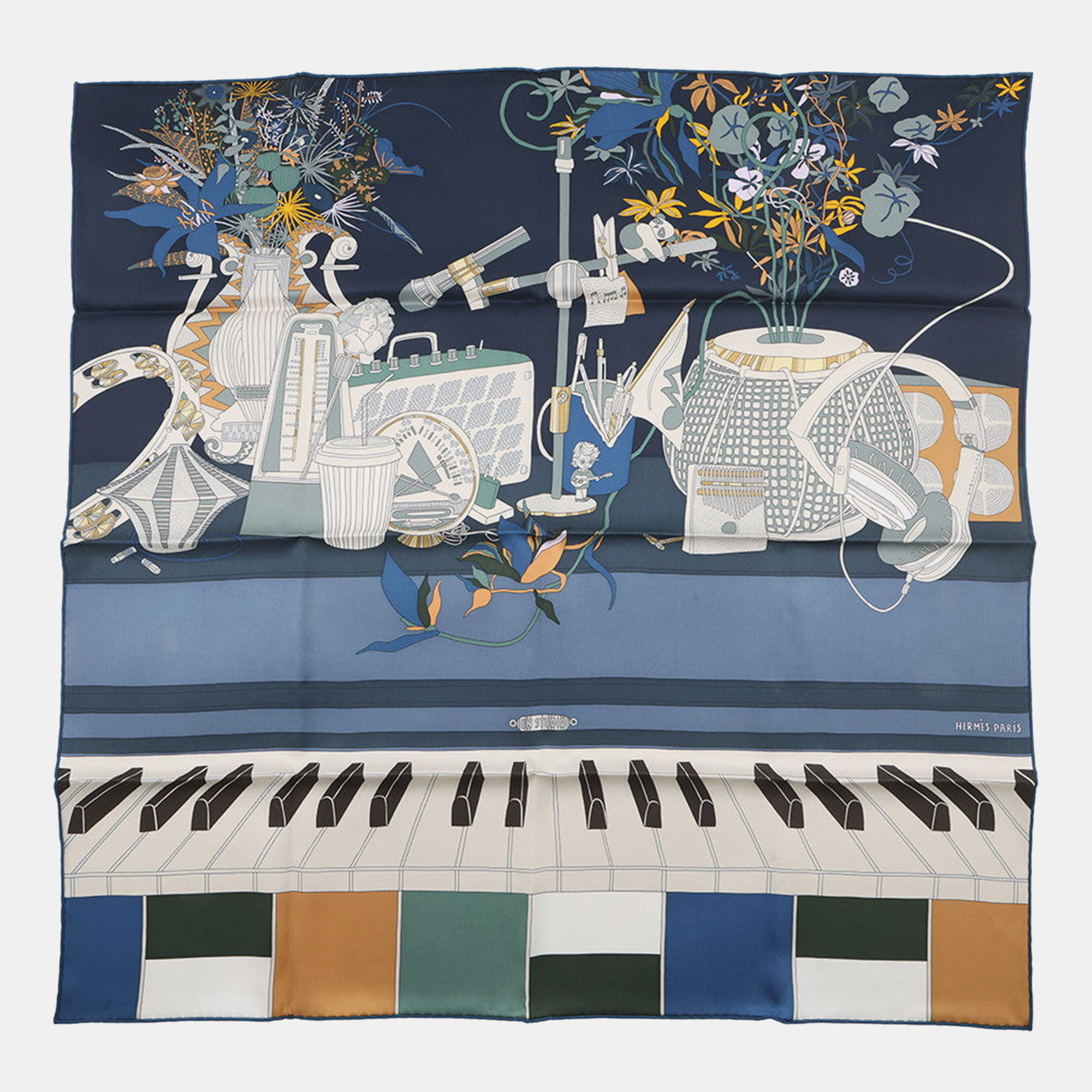

Hermes Carre En Studio Blue Nuit/Blanc/Vert Silk, Multicolor