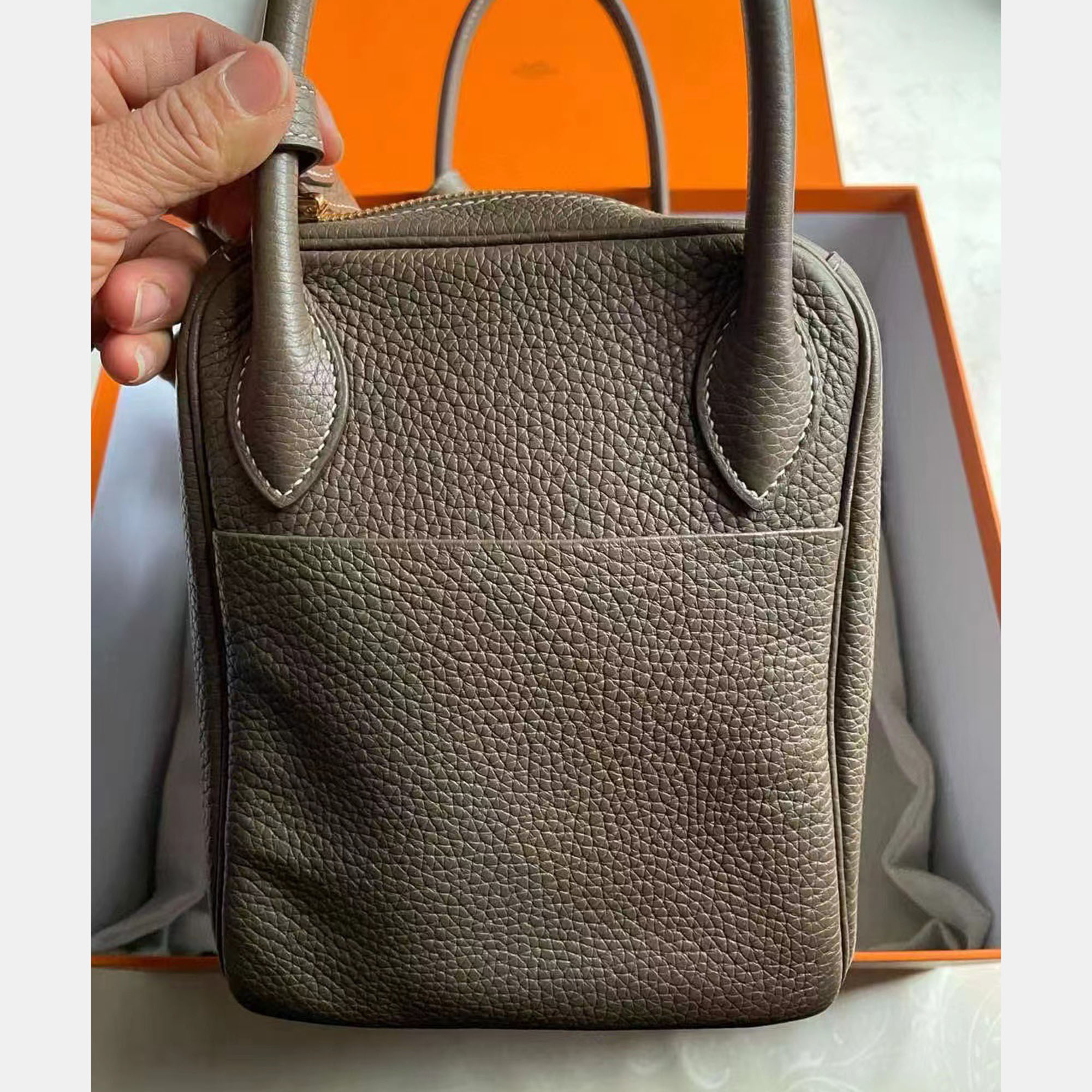 Hermes Etoupe lindy 30 bag 