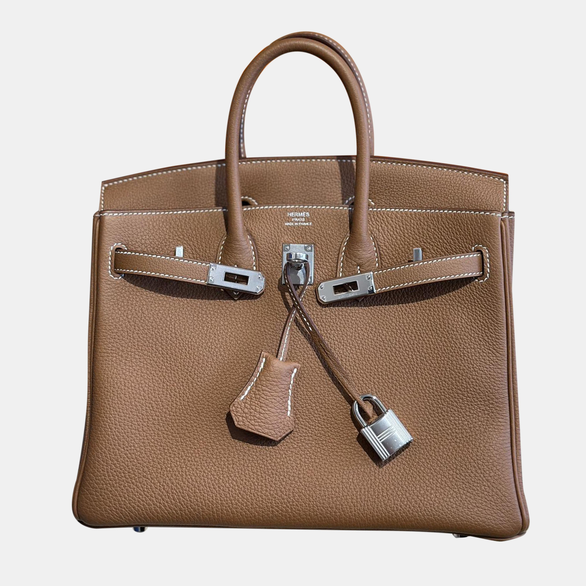 

Hermes Gold Togo Leather Birkin 25 Top Handle Bag