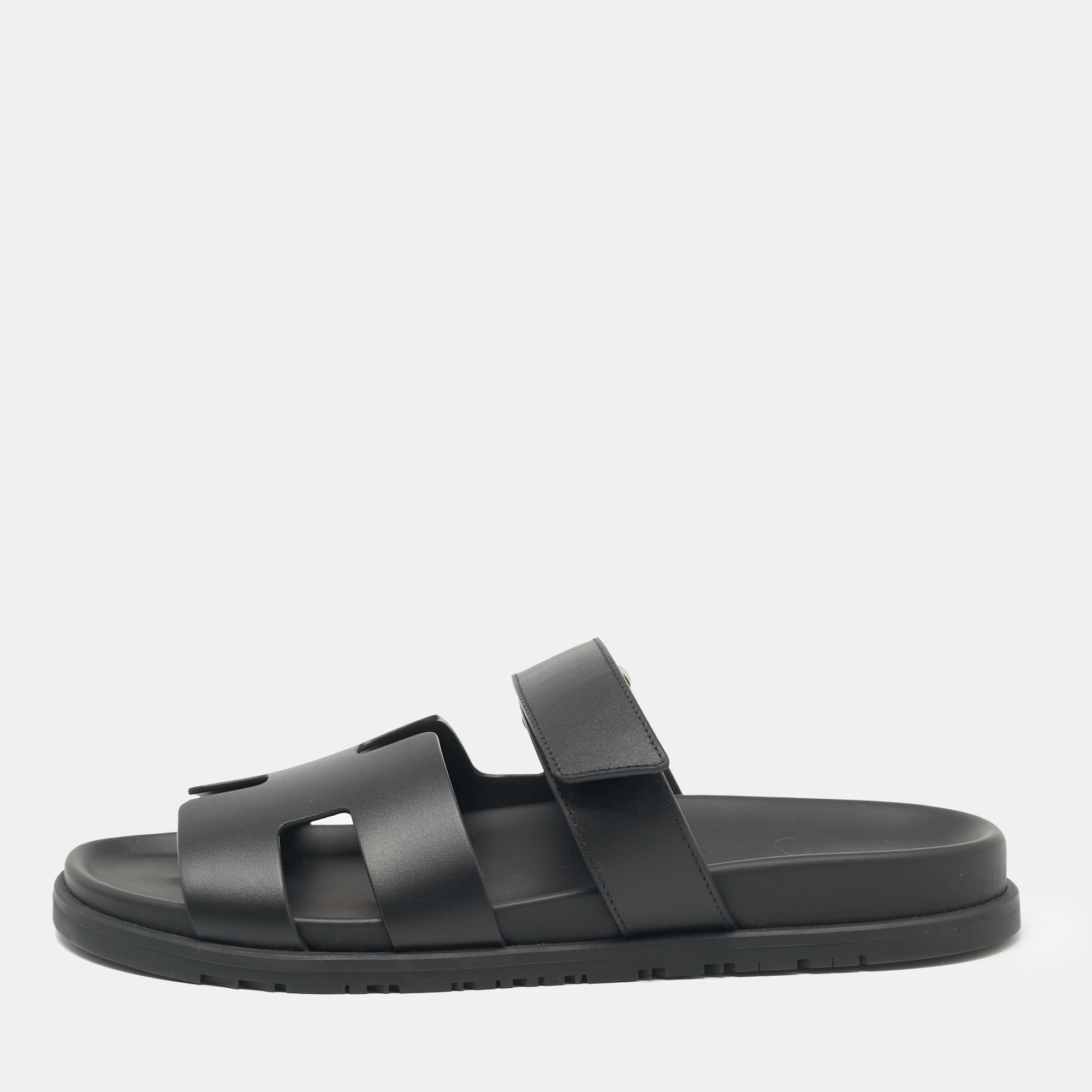 

Hermes Black Leather Chypre Sandals Size