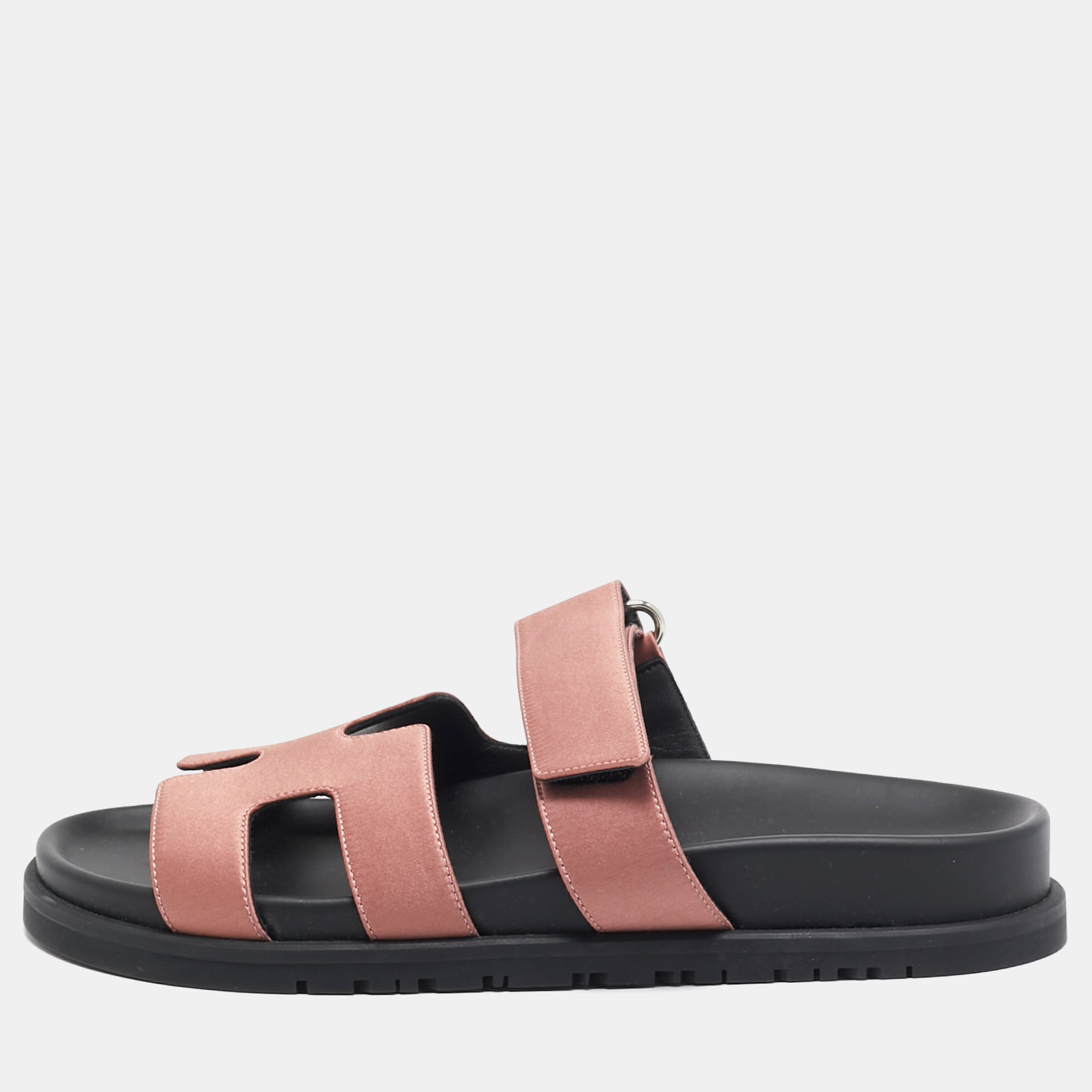 

Hermes Pink Satin Chypre Slides Size