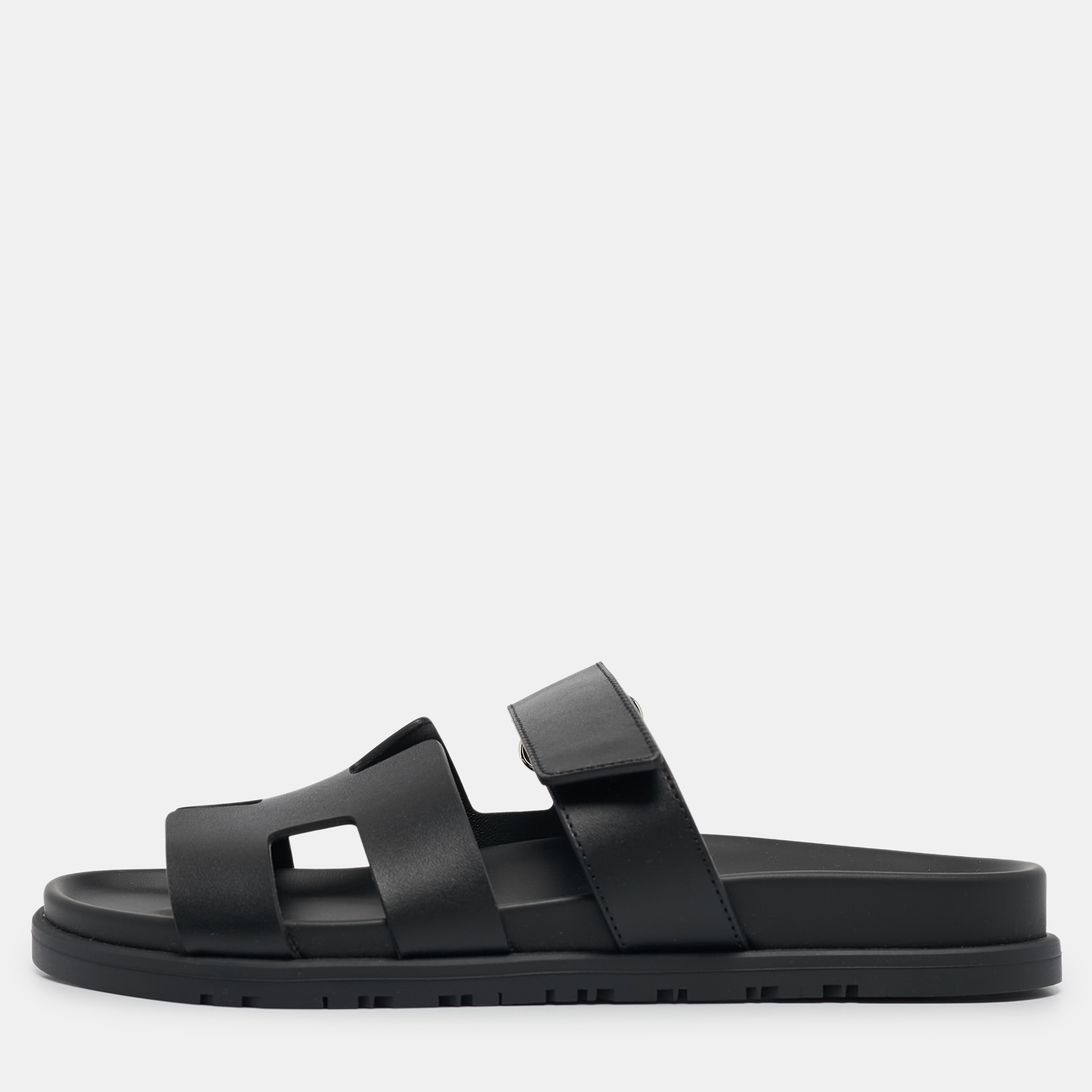 

Hermes Black Leather Chypre Sandals Size