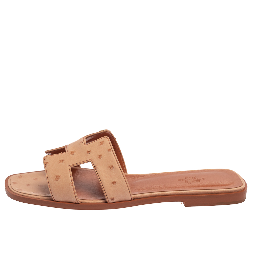 

Hermes Pink Ostrich Leather Oran Sandals Size