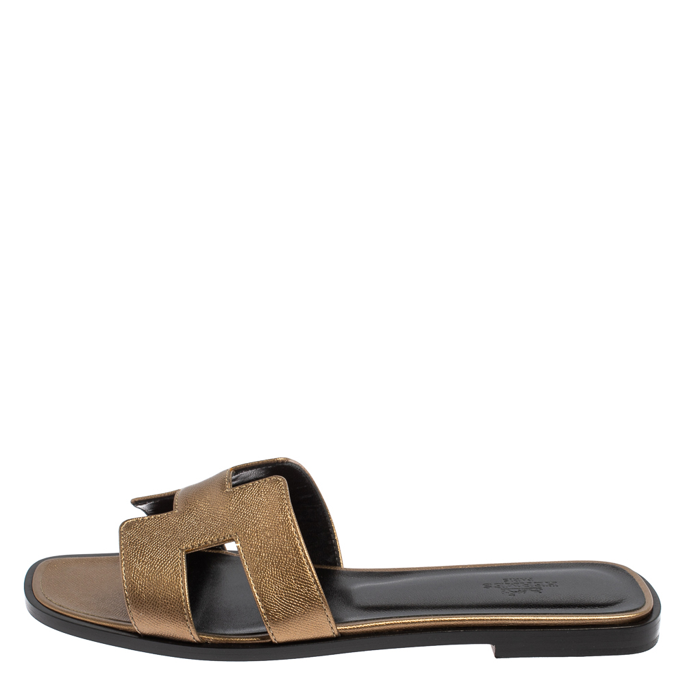 

Hermes Gold Leather Oran Flats Size