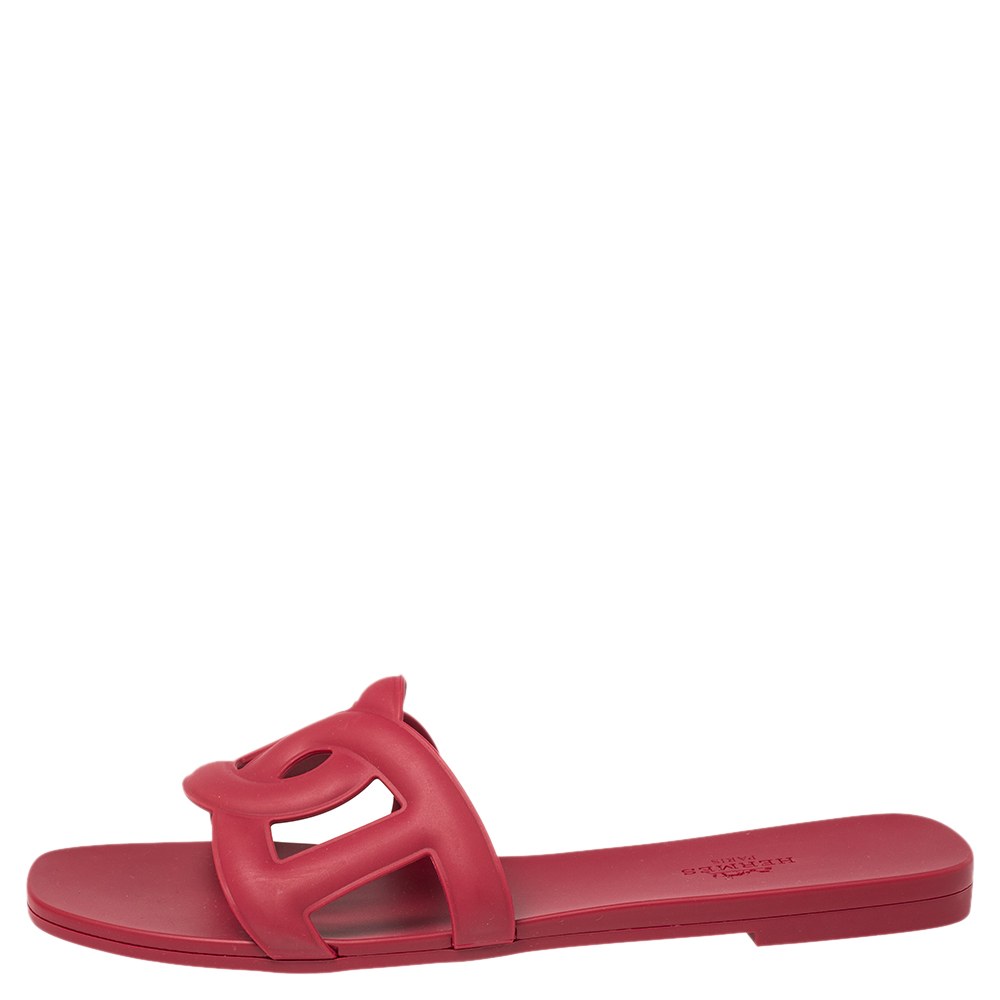 

Hermes Burgundy Rubber Aloha Flat Sandals Size