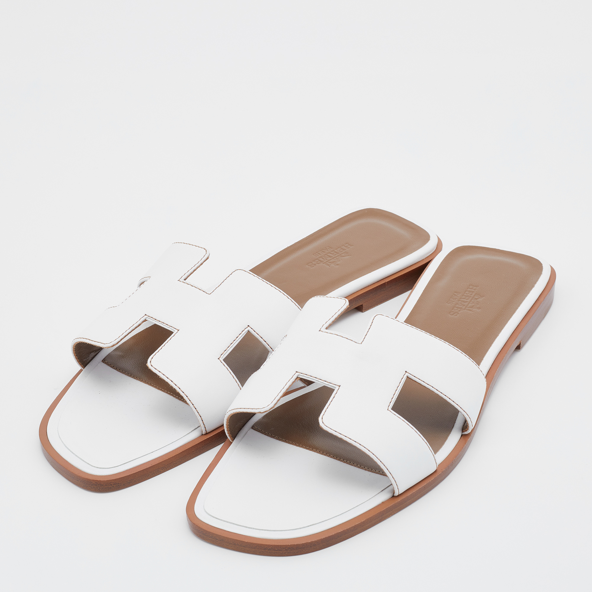 

Hermes White Leather Oran Flat Slide Sandals Size