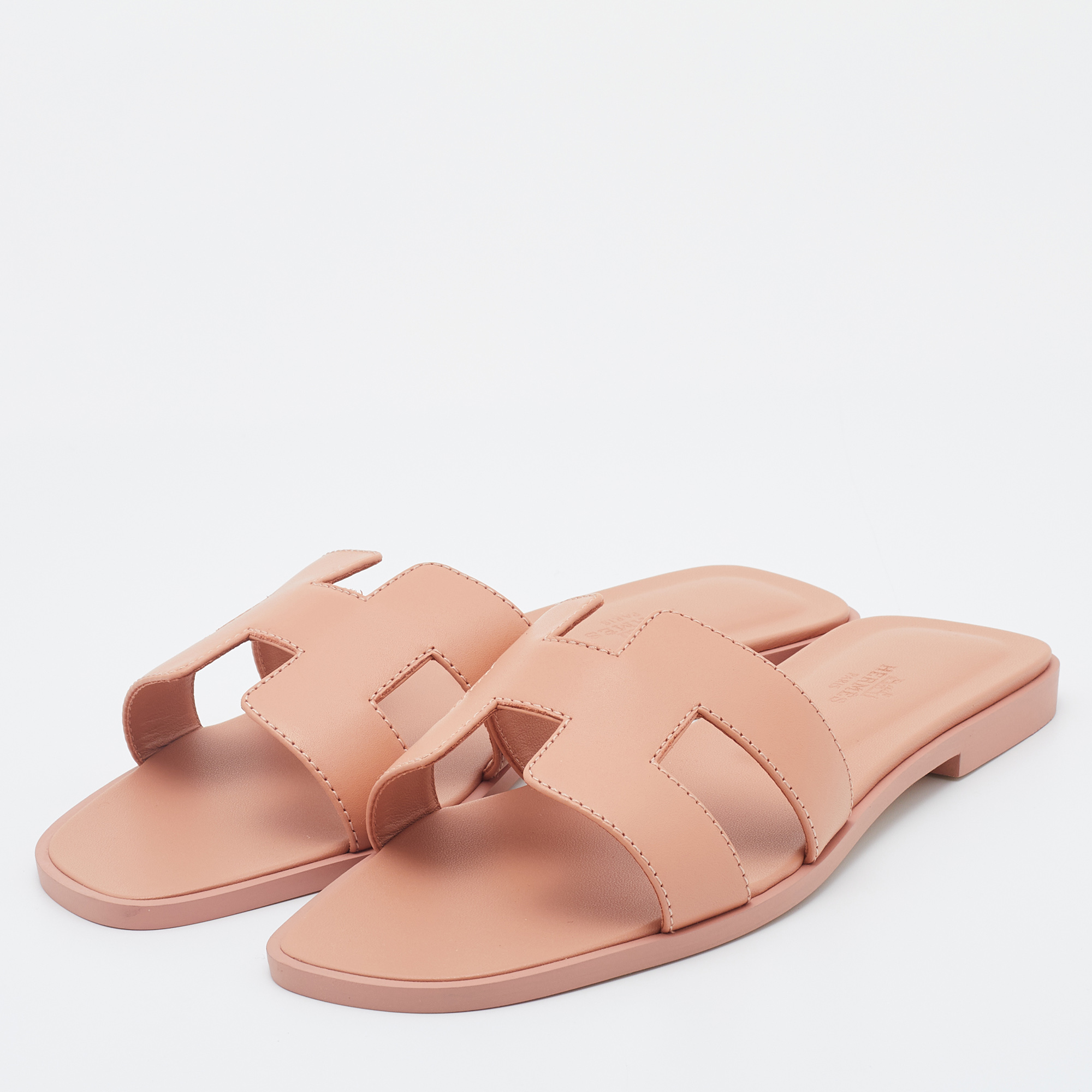 

Hermes Peach Leather Oran Flat Slide Sandals Size, Pink