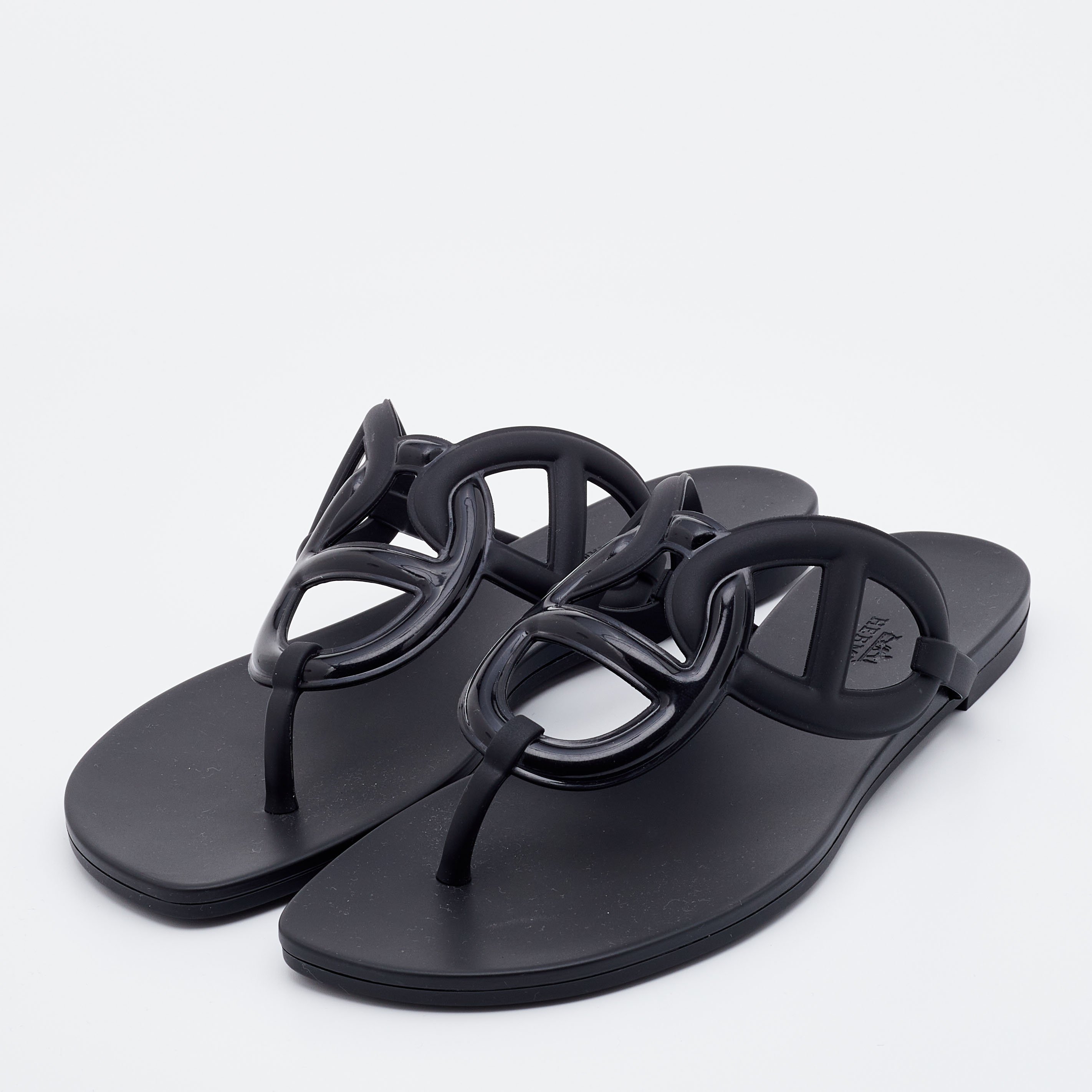 

Hermes Black Rubber Chaine d'Ancre Thong Flat Slides Size