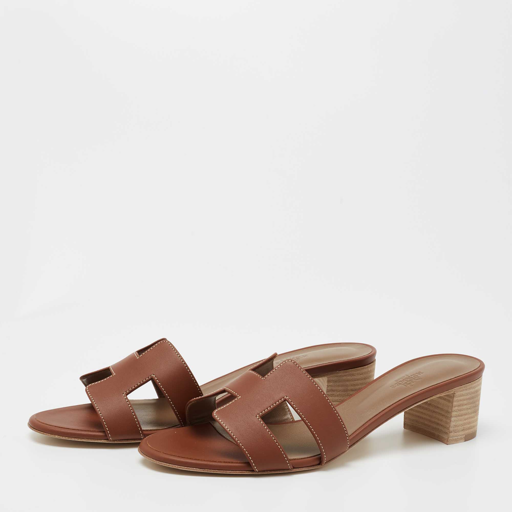 

Hermes Brown Leather Oasis Slides Size