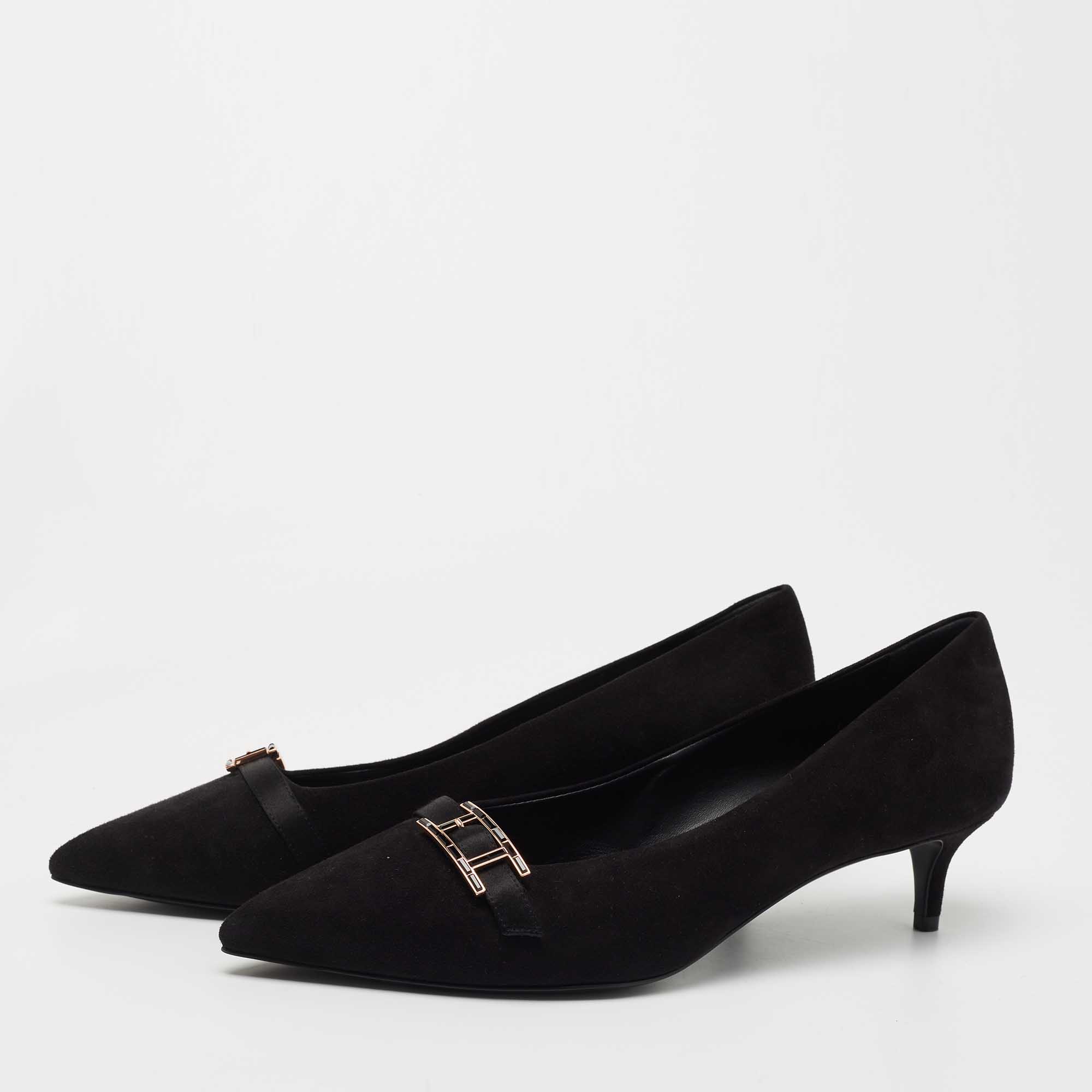 

Hermes Black Suede Blush Pumps Size