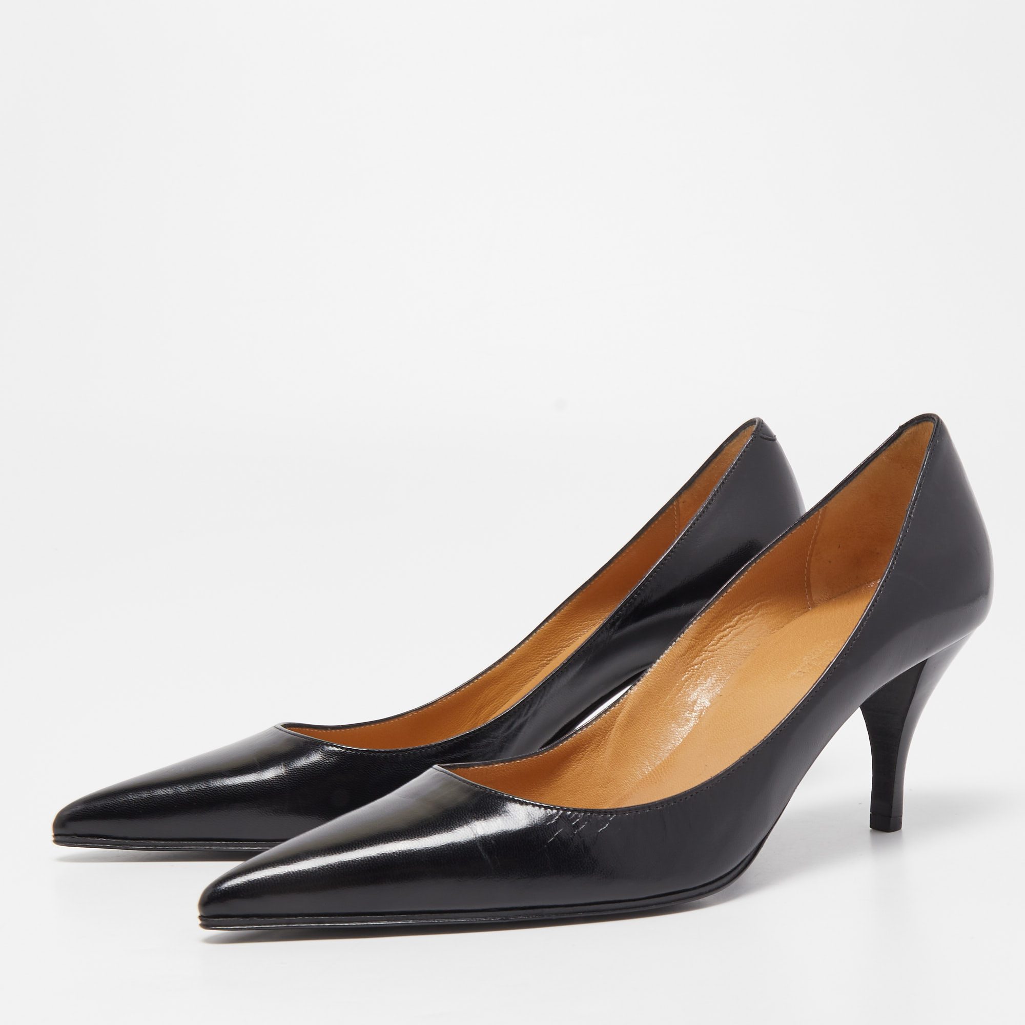 

Hermes Black Leather Pointed Toe Pumps Size