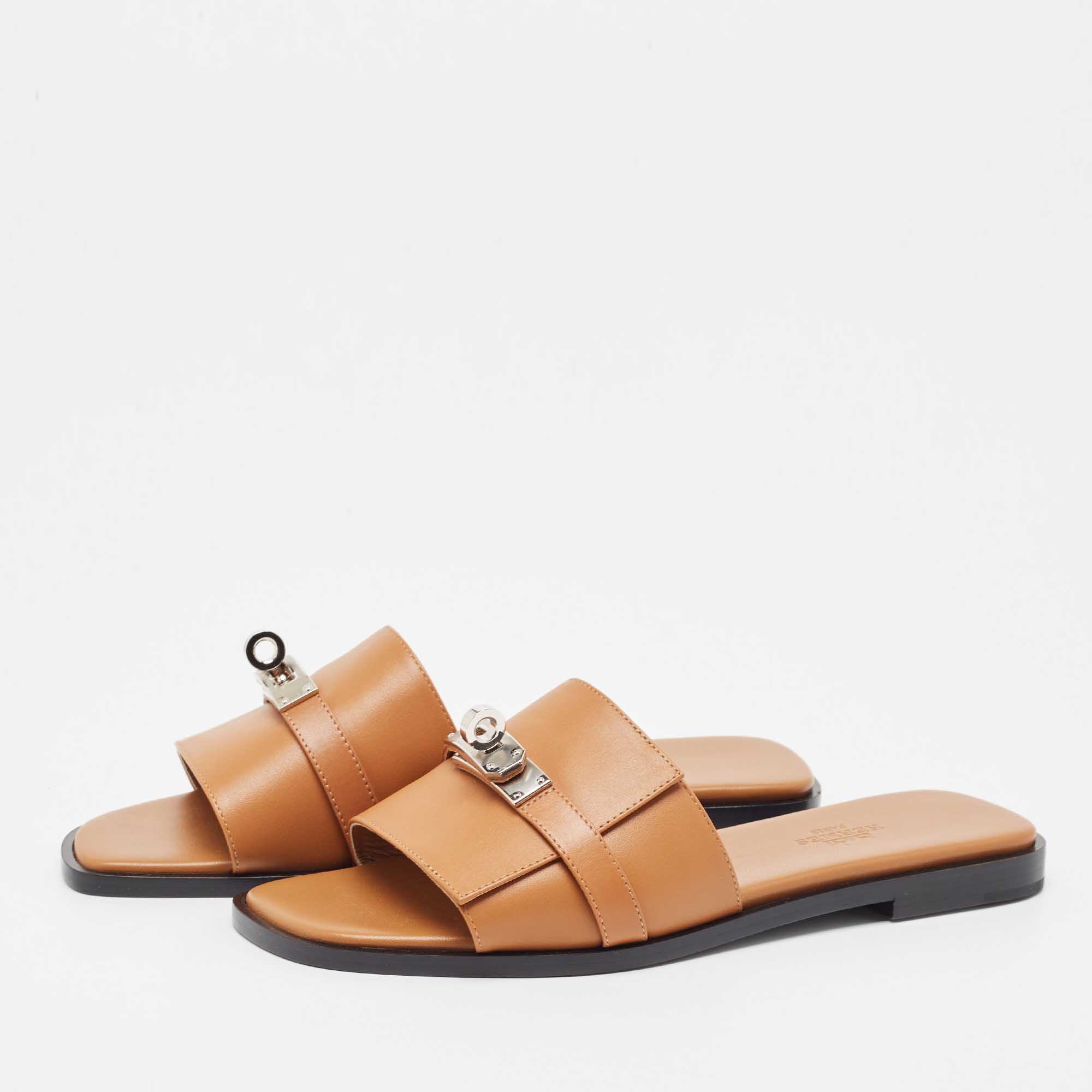 

Hermes Tan Leather Giulia Flat Sandal Size