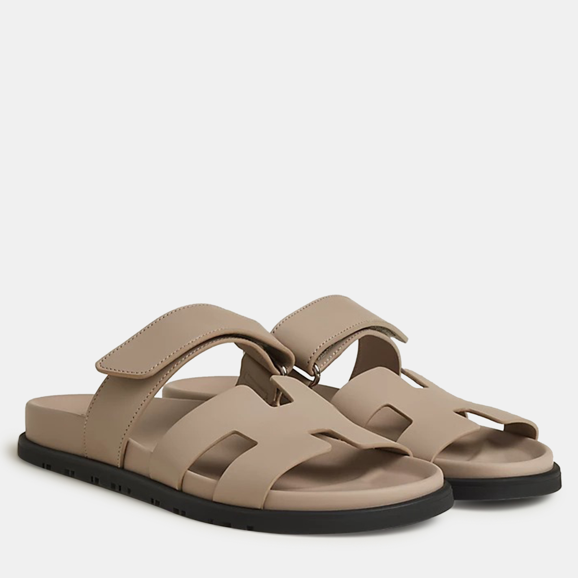 

Hermes Beige Mastic Rubber Chypre sandal