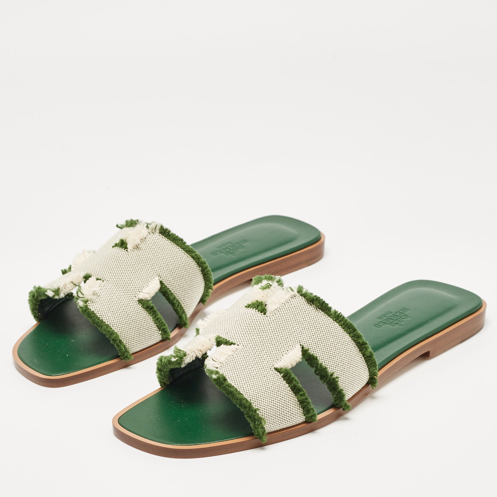 

Hermès Beige/Green Canvas Fringes Oran Flat Slides Size