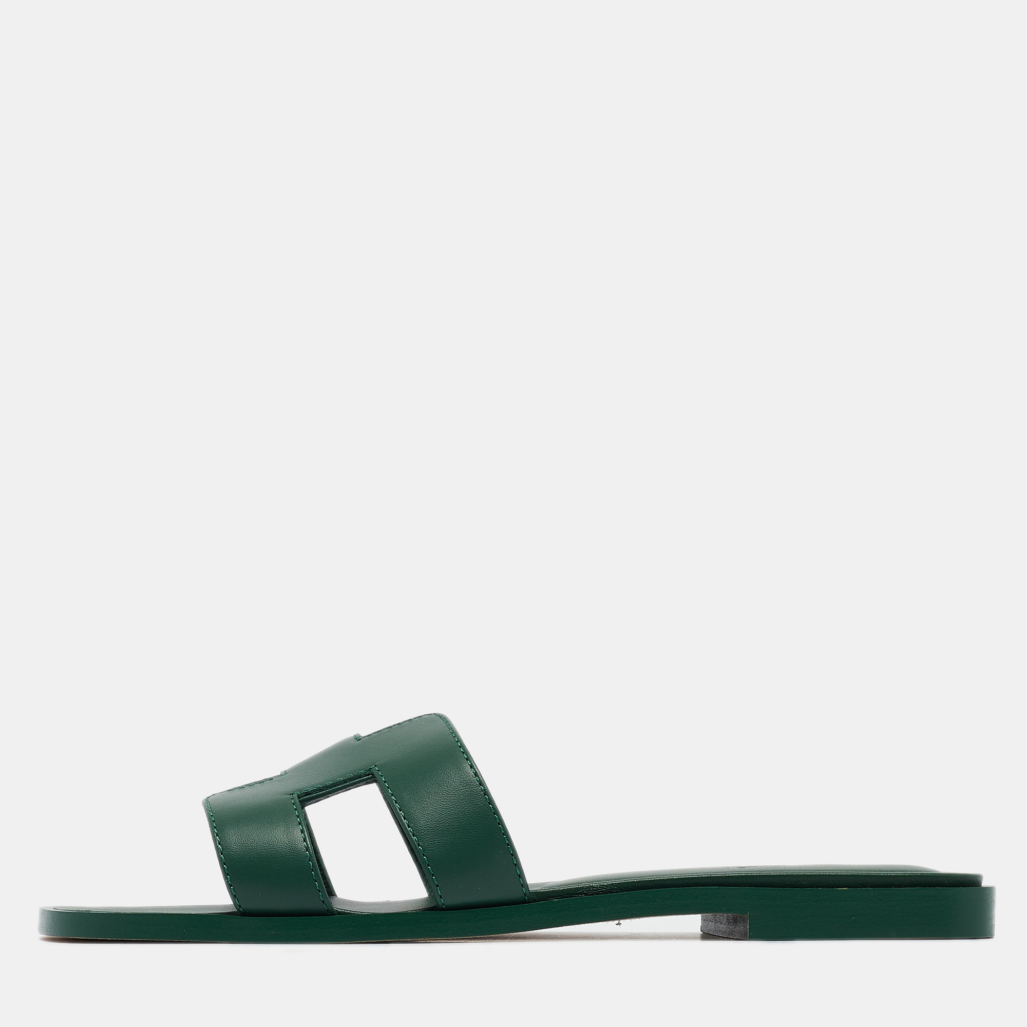 

Hermès Green Leather Oran Flat Slides Size