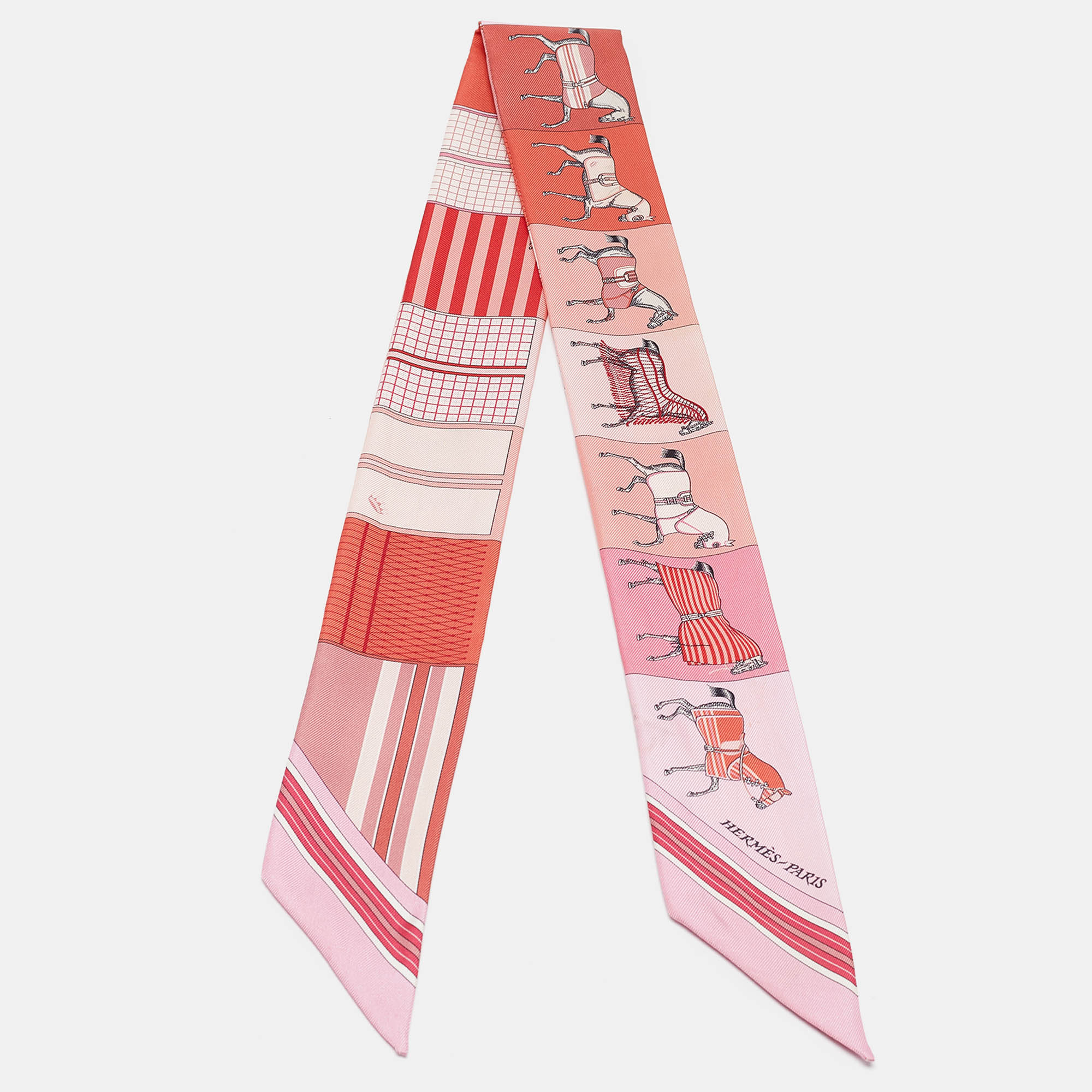 

Hermès Pink Printed Silk Couvertures Nouvelles Vichy Twilly