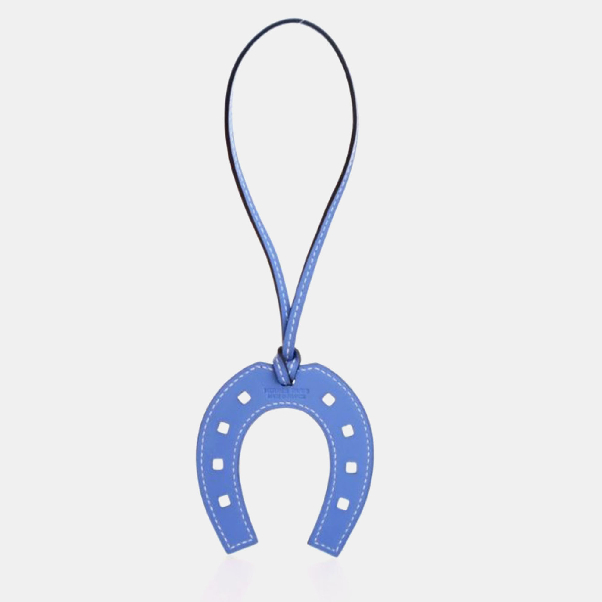 Pre-owned Hermes Bleu Electric Swift Paddock Charm In Blue