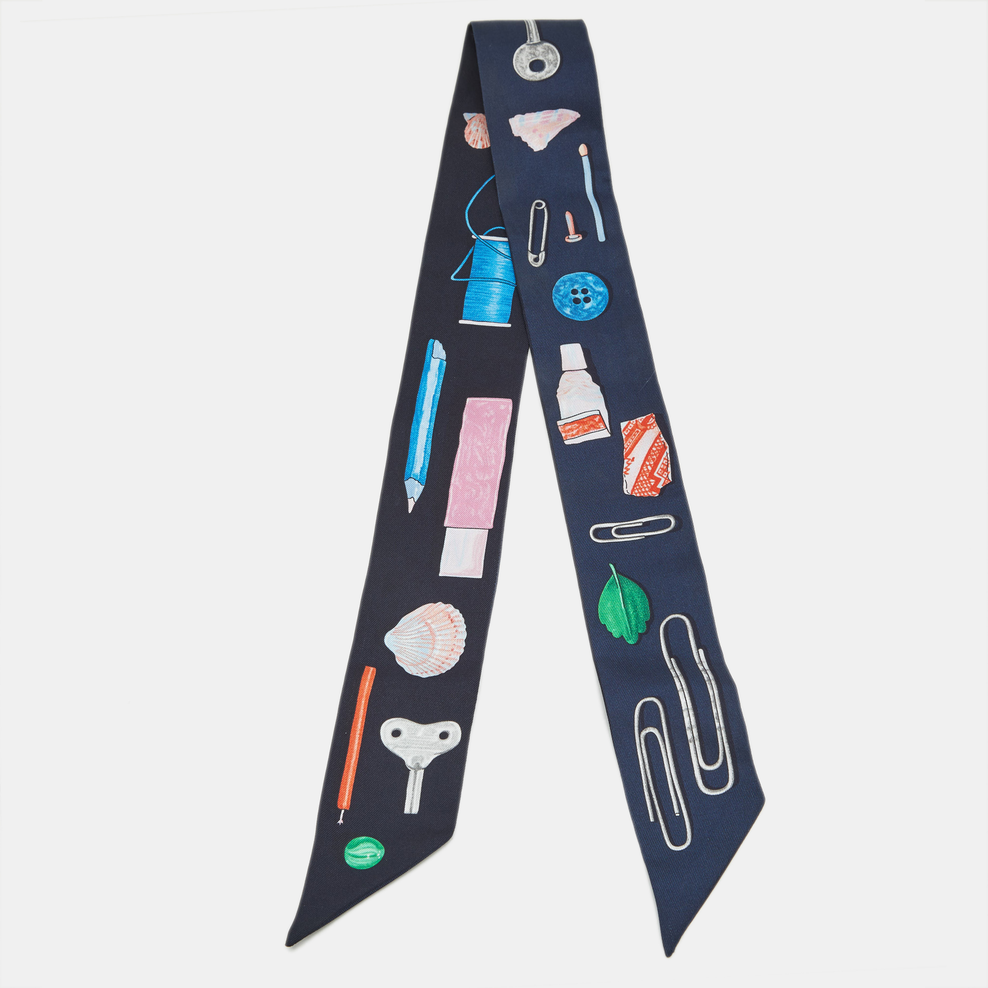 

Hermès Marine /Vert Vif Silk In the Pocket Twilly, Blue