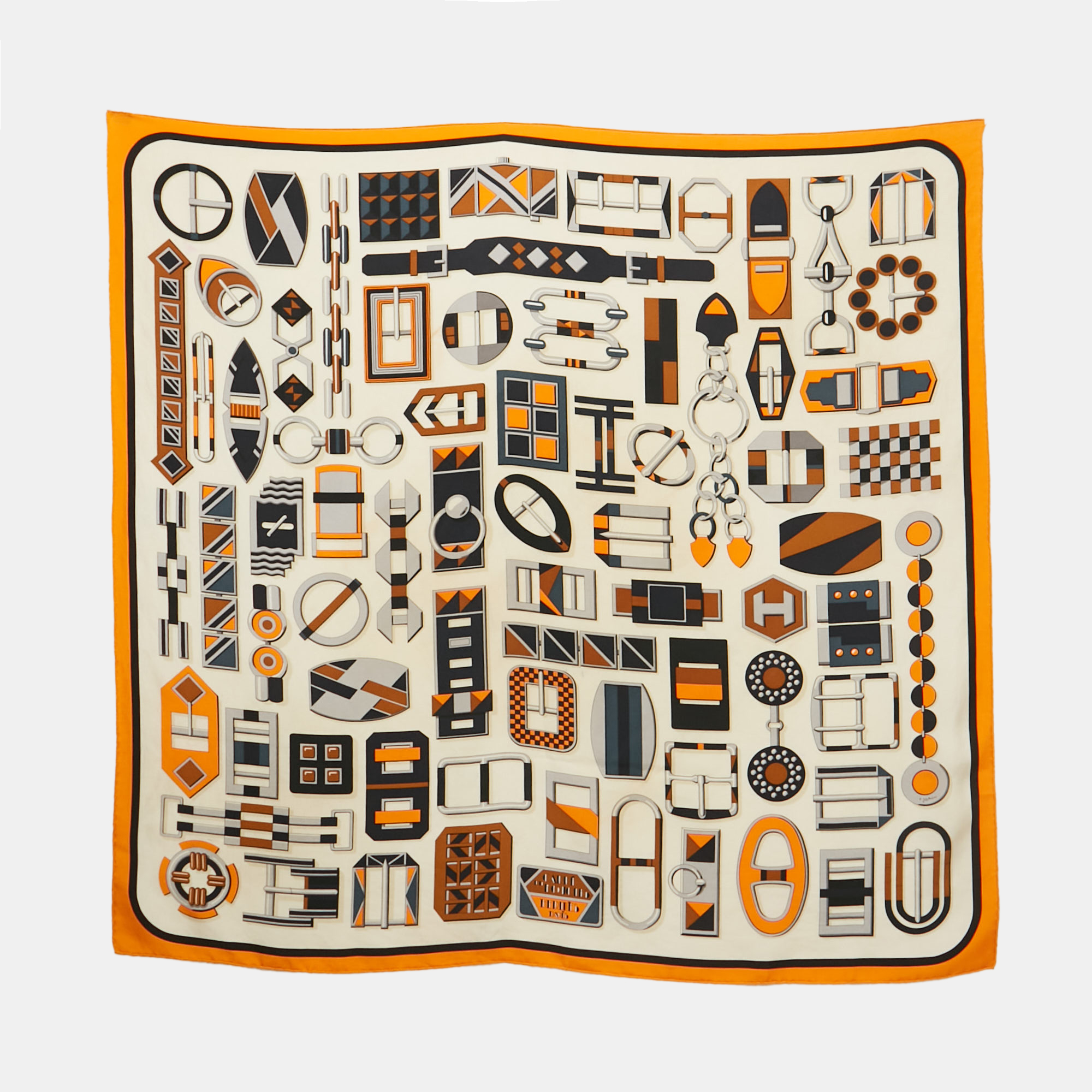 

Hermes Orange Silk Carré en Boucles