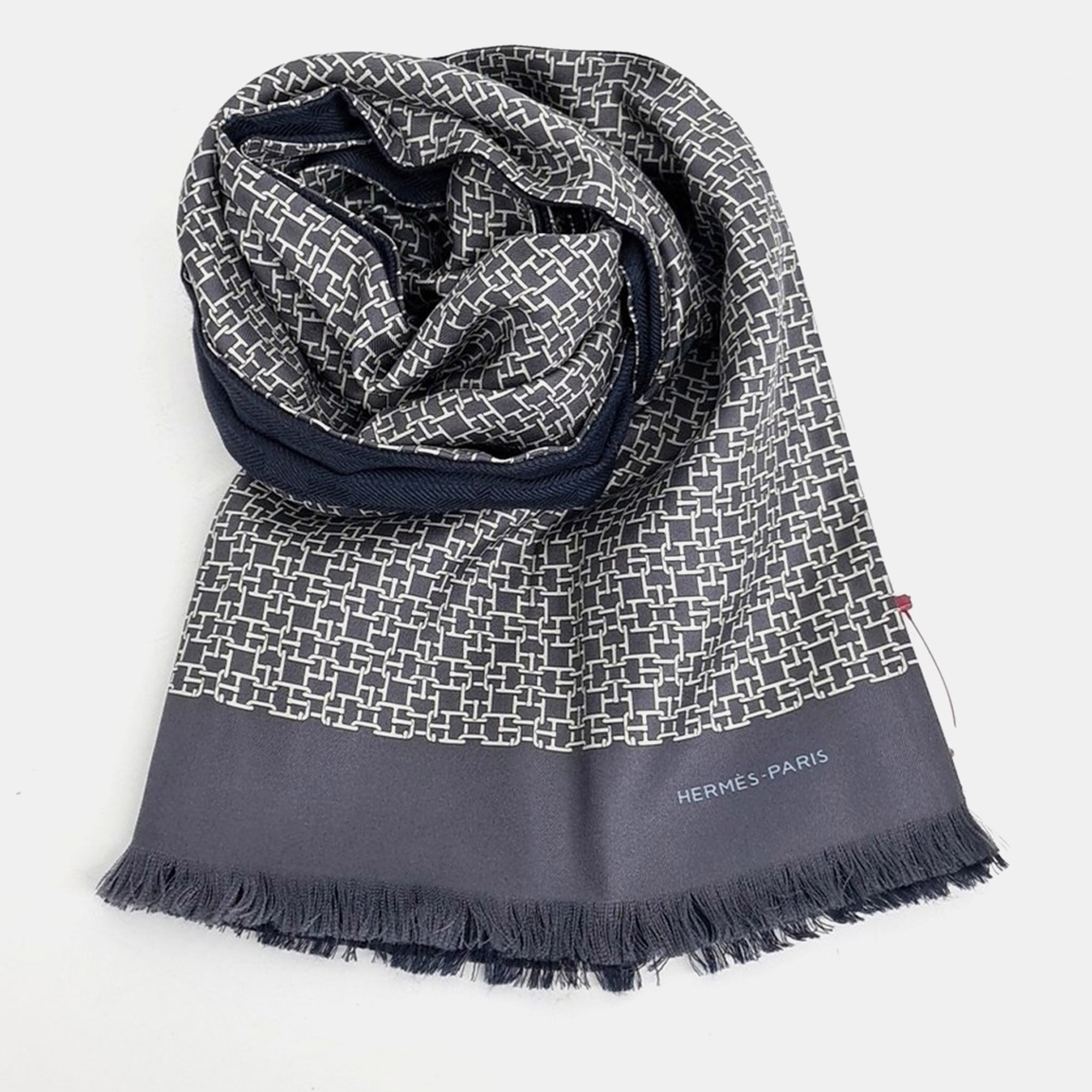 

Hermes silk navy muffler, Navy blue