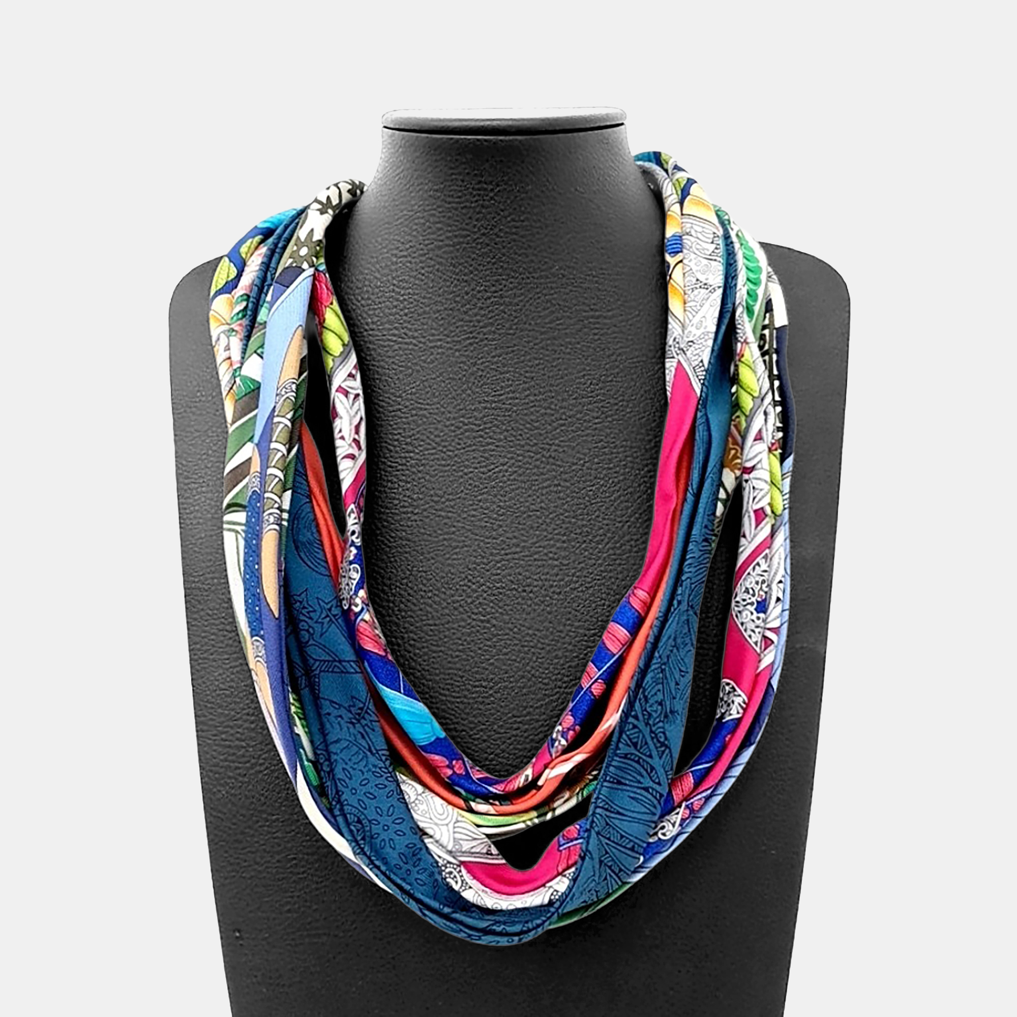 

Hermes Petit H silk necklace, Multicolor