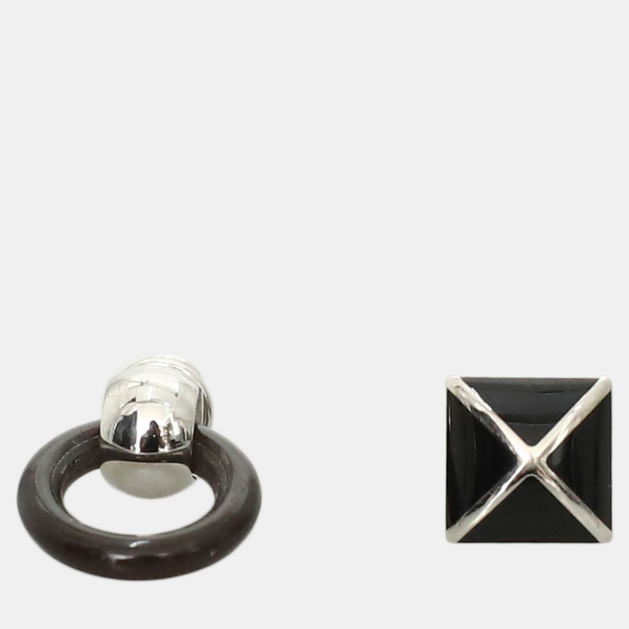 

Hermes Medor XO Stud Earrings, Black