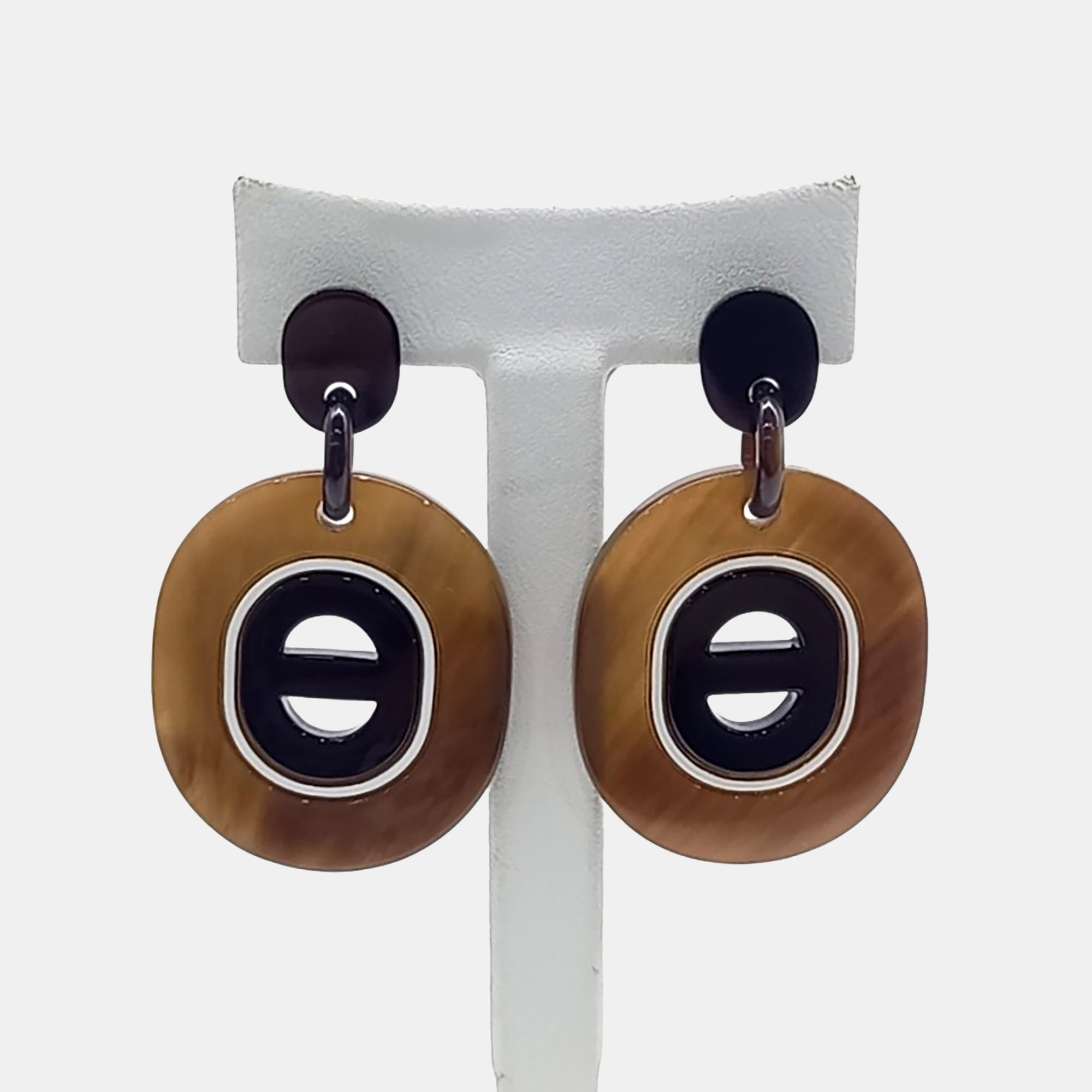 Pre-owned Hermes Hermès Horn Brown Earrings