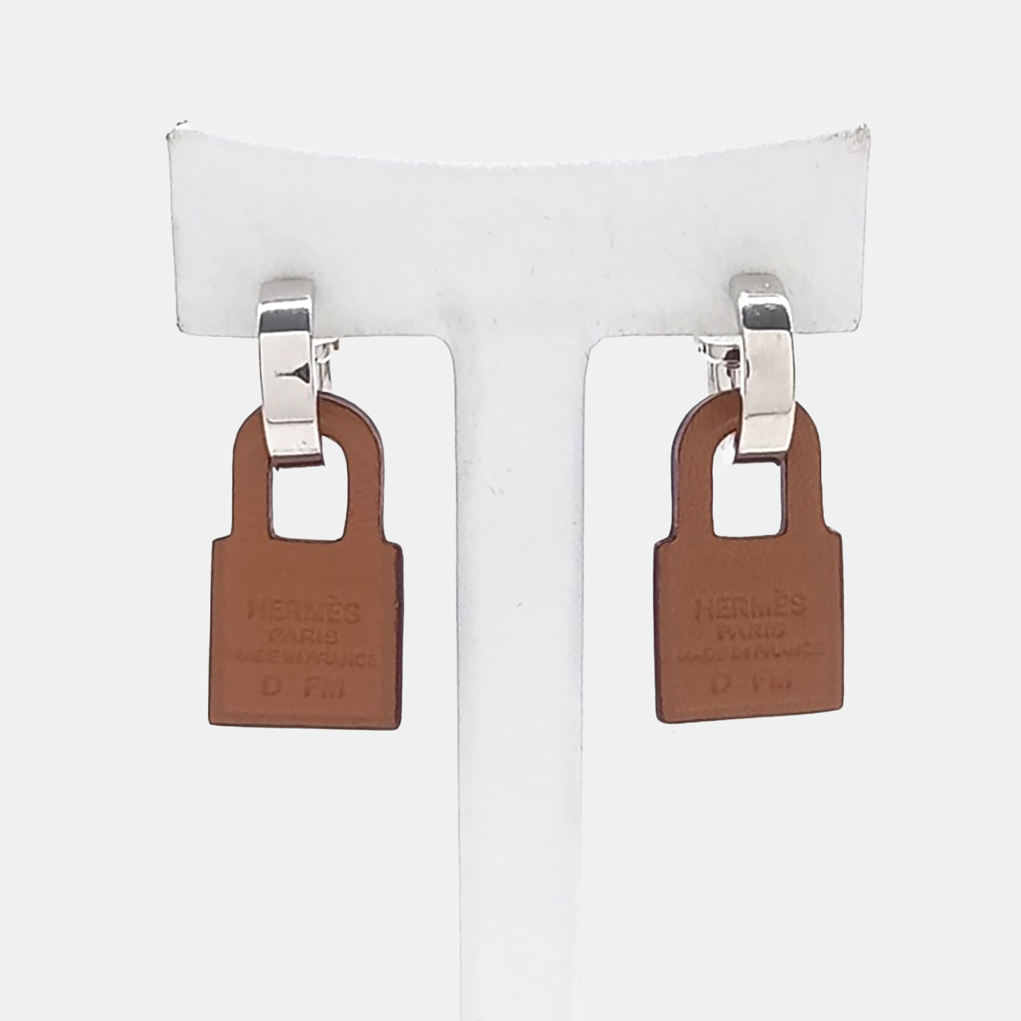 Pre-owned Hermes Hermès O'kelly Earrings (d) In Multi