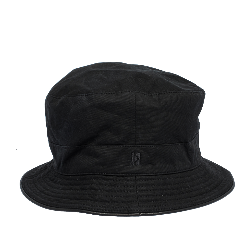 

Hermes Black Cotton & Linen Bucket Hat Size