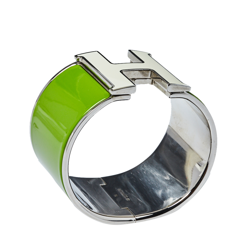 

Herm÷s Clic Clac H White Lacquered Green Enamel Palladium Plated Extra Wide Bracelet PM
