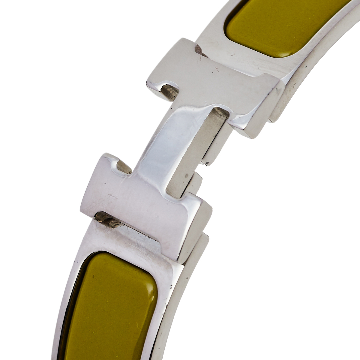 

Hermès Clic H Green Enamel Palladium Plated Narrow Bracelet PM, Yellow