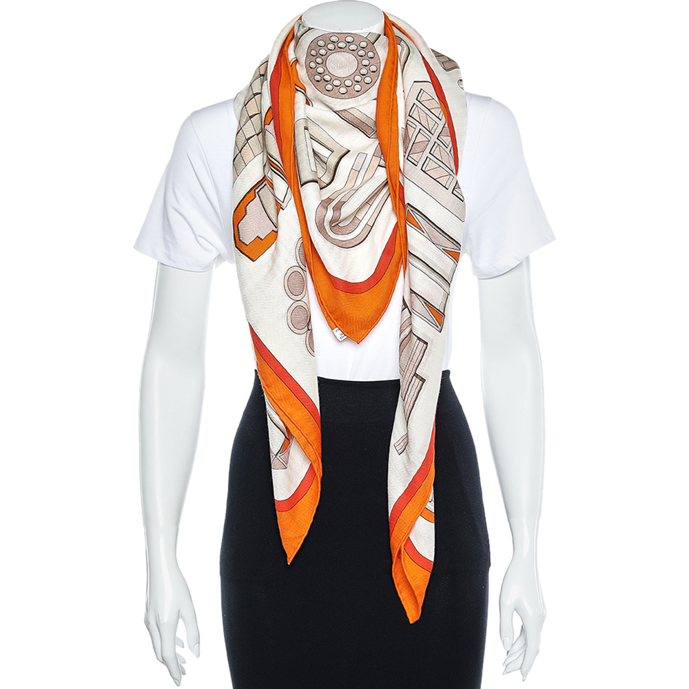 

Hermés Cream Carre en Boucles Print Cashmere and Silk Shawl