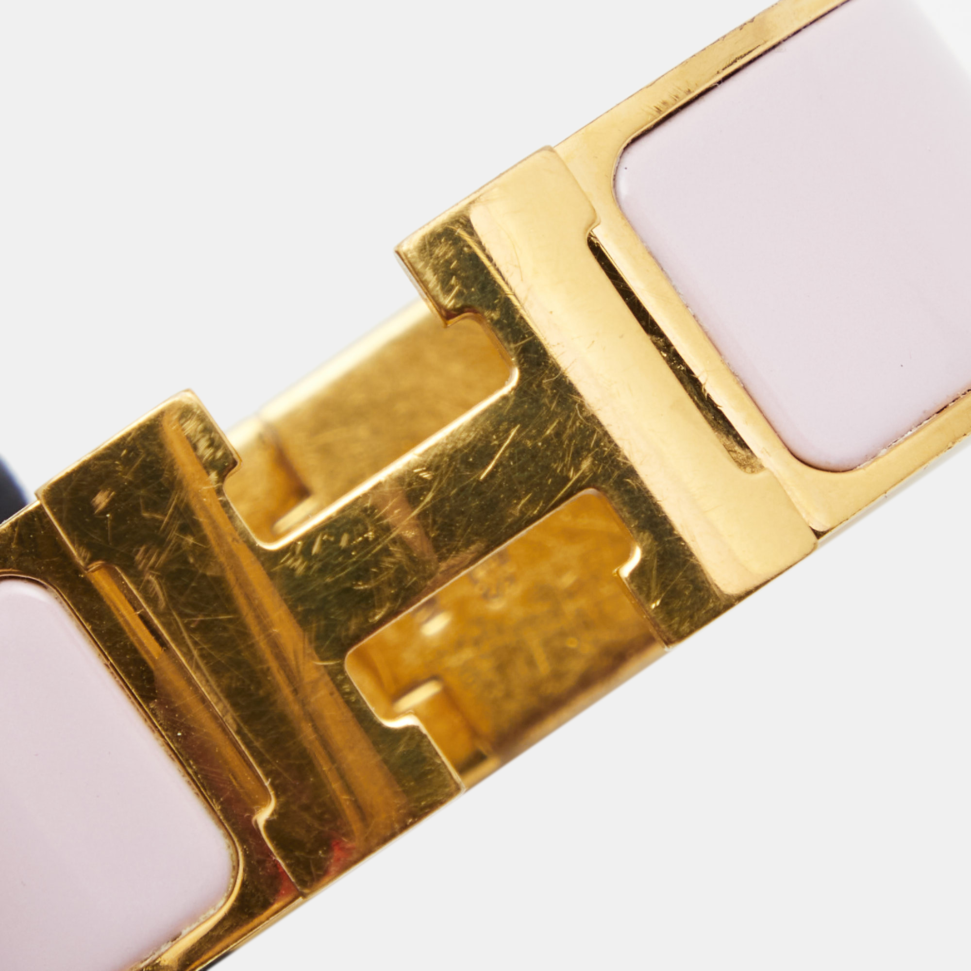 

Hermes Clic H Pink Enamel Gold Tone Metal Wide Bracelet