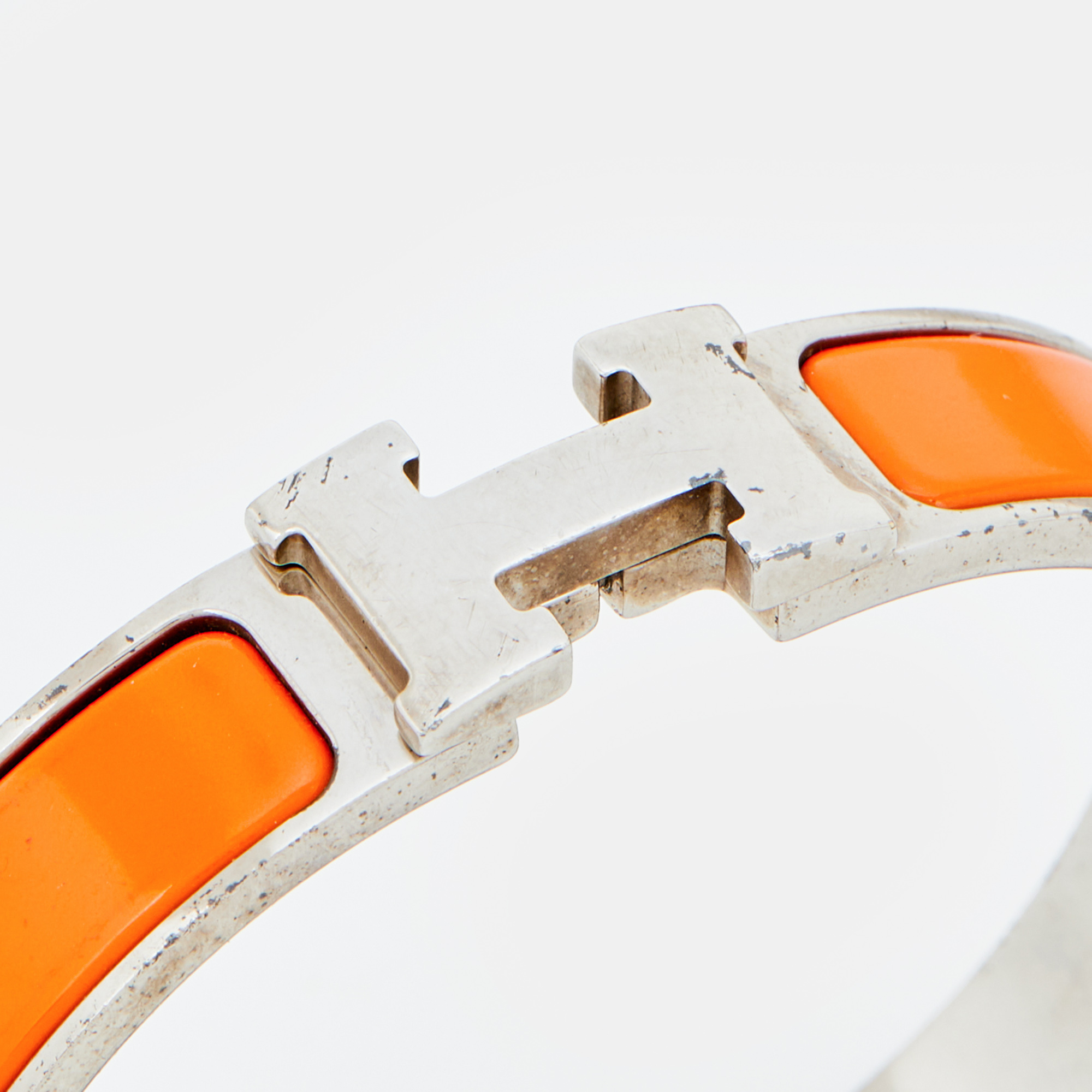 

Hermes Clic H Orange Enamel Palladium Plated Narrow Bracelet
