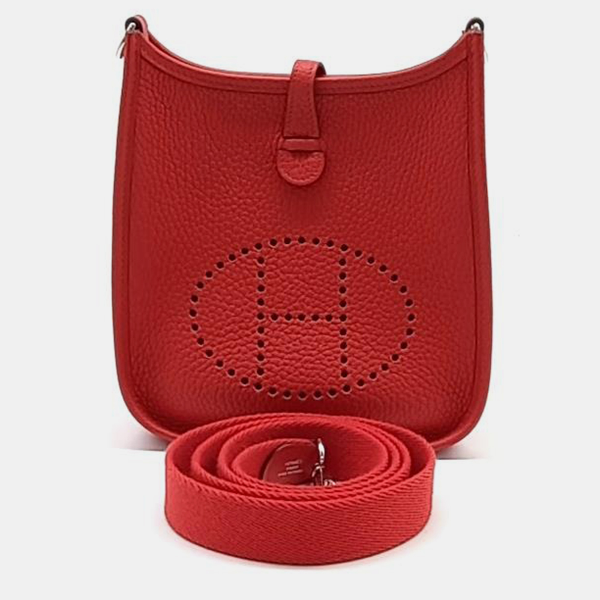 Pre-owned Hermes Evelyn 16 Bag In Red