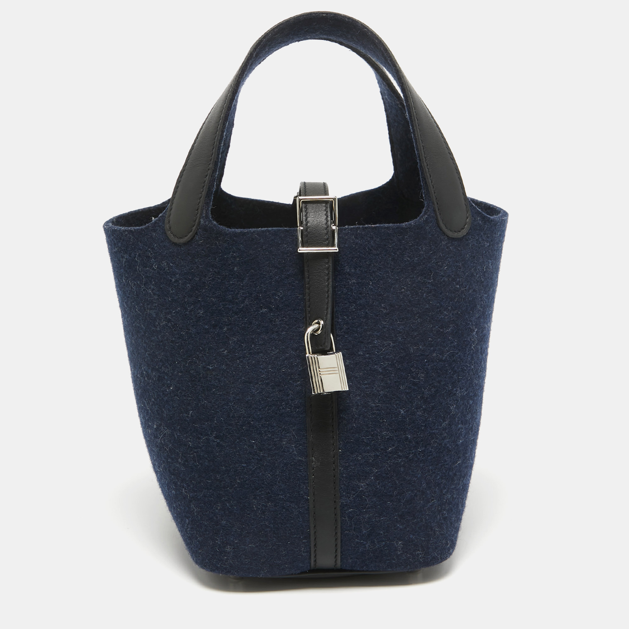 

Hermes Bleu Nuit/Noir Feutre and Swift Leather Picotin Lock 18 Bag, Blue